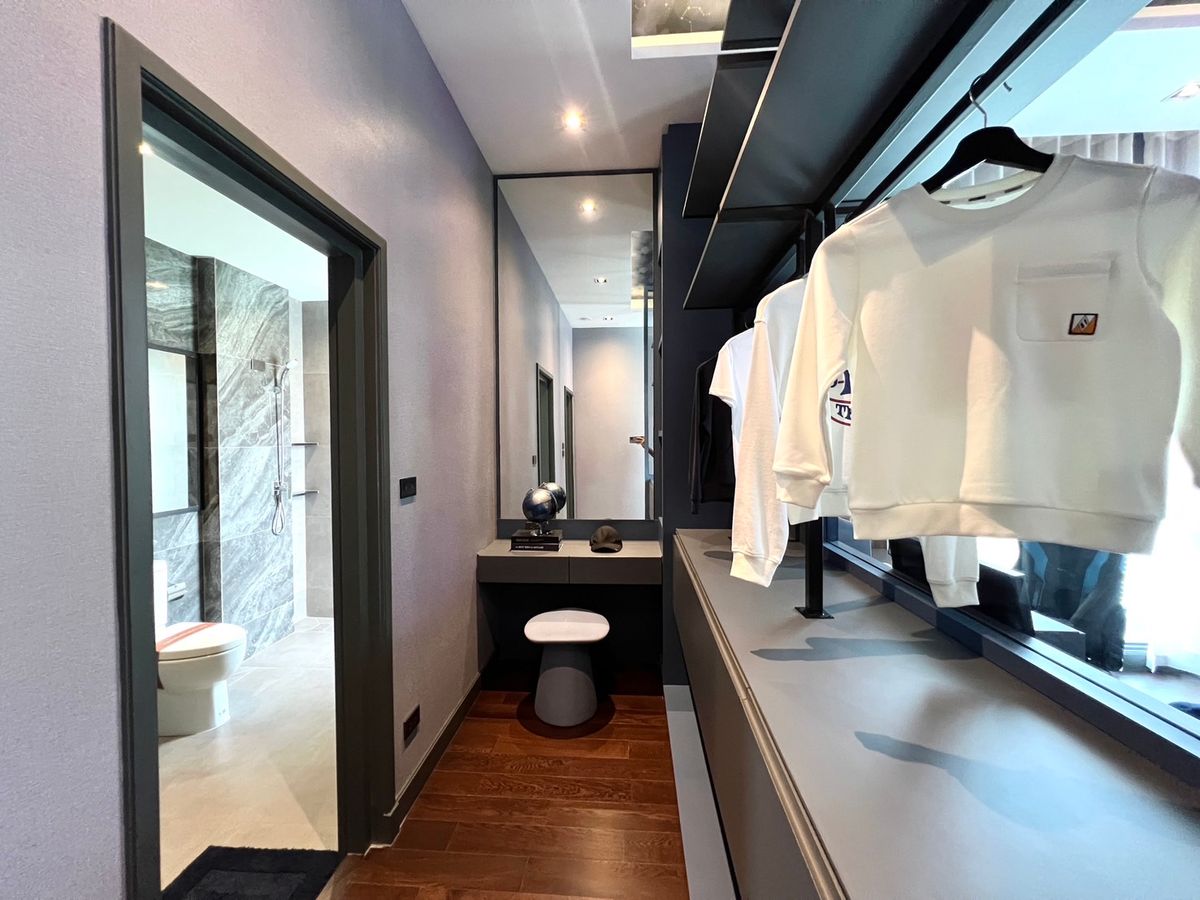 ขายบ้านนวมินทร์ รามอินทรา : 🔥Hot Deal ซื้อตรงโครงการ🔥Bangkok Boulevard Signature รามอินทรา - วัชรพล | บ้านเดี่ยว 2 ชั้น ขนาด 439 ตร.ม. 101.9 ตร.ว. | 4 ห้องนอน 5 ห้องน้ำ 4 ที่จอด เริ่ม 25.9 MB ติดต่อนัดชม Tel.0922635410 (เอิร์ธ)