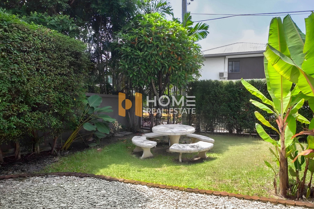 ขายบ้านลาดกระบัง สุวรรณภูมิ : บ้านแปลงมุม ไซส์กลาง แต่ราคาต่อตรว.ดีที่สุด!! 🔥 มัณฑนา อ่อนนุช - วงแหวน 4 / 4 ห้องนอน (ขาย), Manthana Onnut - Wongwan 4 / 4 Bedrooms (FOR SALE) FON241