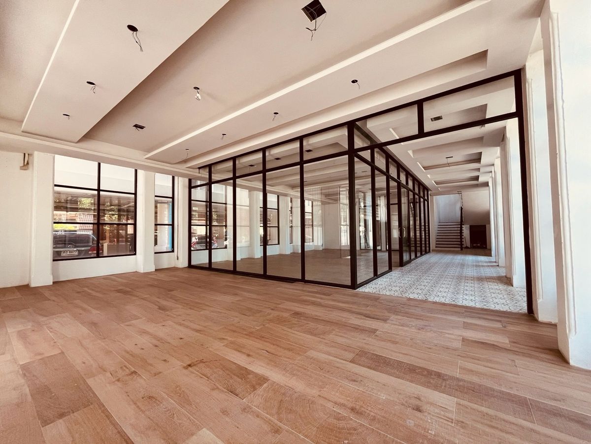 For RentOfficeRamkhamhaeng, Hua Mak : For Rental Commercial Office Building - Stand Alone - Large Parking Lots - Location on Town in Town (Ladprao) Bangkok, Thailand - Accepting Renovation and Register Company