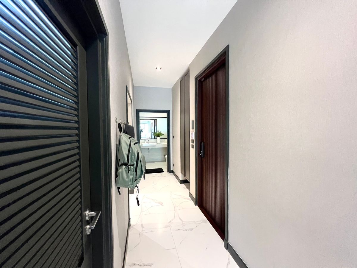 ขายบ้านนวมินทร์ รามอินทรา : 🔥Hot Deal ซื้อตรงโครงการ🔥Bangkok Boulevard Signature รามอินทรา - วัชรพล | บ้านเดี่ยว 2 ชั้น ขนาด 439 ตร.ม. 101.9 ตร.ว. | 4 ห้องนอน 5 ห้องน้ำ 4 ที่จอด เริ่ม 25.9 MB ติดต่อนัดชม Tel.0922635410 (เอิร์ธ)