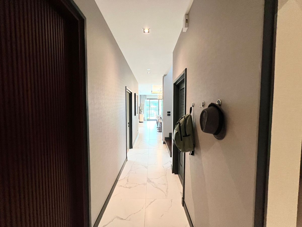 ขายบ้านนวมินทร์ รามอินทรา : 🔥Hot Deal ซื้อตรงโครงการ🔥Bangkok Boulevard Signature รามอินทรา - วัชรพล | บ้านเดี่ยว 2 ชั้น ขนาด 439 ตร.ม. 101.9 ตร.ว. | 4 ห้องนอน 5 ห้องน้ำ 4 ที่จอด เริ่ม 25.9 MB ติดต่อนัดชม Tel.0922635410 (เอิร์ธ)