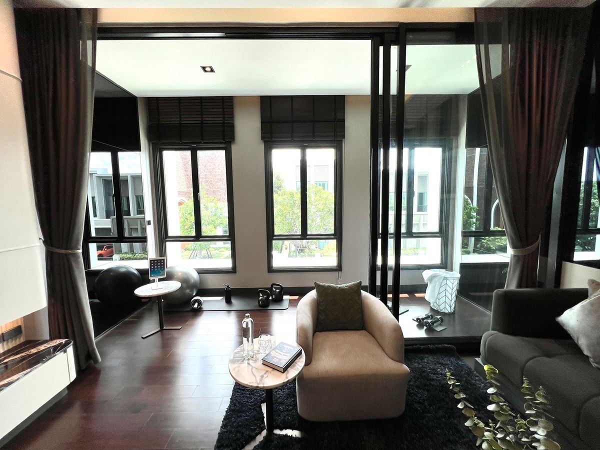 ขายบ้านนวมินทร์ รามอินทรา : 🔥Hot Deal ซื้อตรงโครงการ🔥Bangkok Boulevard Signature รามอินทรา - วัชรพล | บ้านเดี่ยว 2 ชั้น ขนาด 439 ตร.ม. 101.9 ตร.ว. | 4 ห้องนอน 5 ห้องน้ำ 4 ที่จอด เริ่ม 25.9 MB ติดต่อนัดชม Tel.0922635410 (เอิร์ธ)