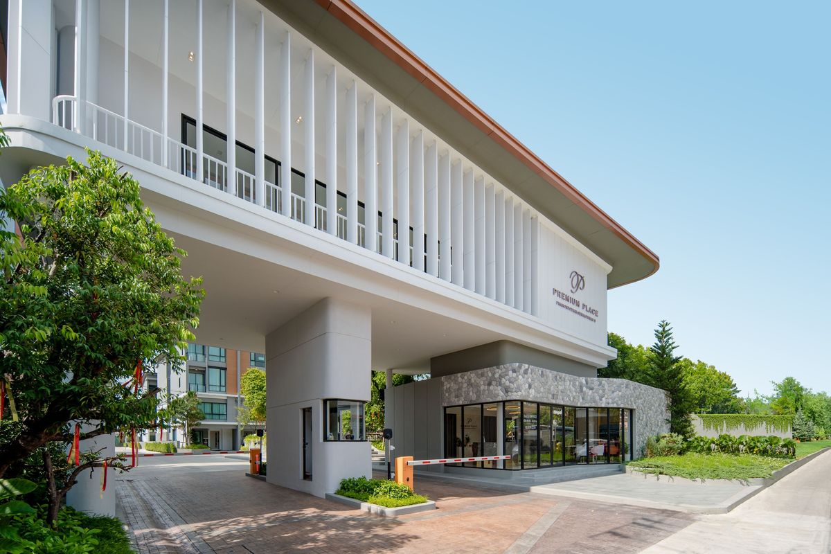ขายทาวน์โฮมนวมินทร์ รามอินทรา : Premier Place พหลโยธิน สุขาภิบาล5 🏠 3 ชั้น ก่ออิฐ 𝟑 ชั้น 4 ห้องนอน ขนาด 170 ตารางเมตร พร้อมส่วนลดสุดพิเศษจัดเต็ม 
