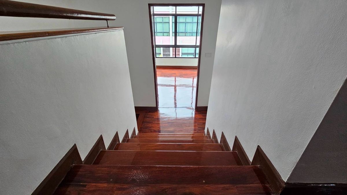 ขายทาวน์โฮมเลียบทางด่วนรามอินทรา : ขายทาวน์โฮม ทาวน์อินทาวน์ ศรีวรา กรุงเทพ | Townhome for Sale – Town in Town, Sriwara, Bangkok | 曼谷 Sriwara Town in Town 联排别墅出售