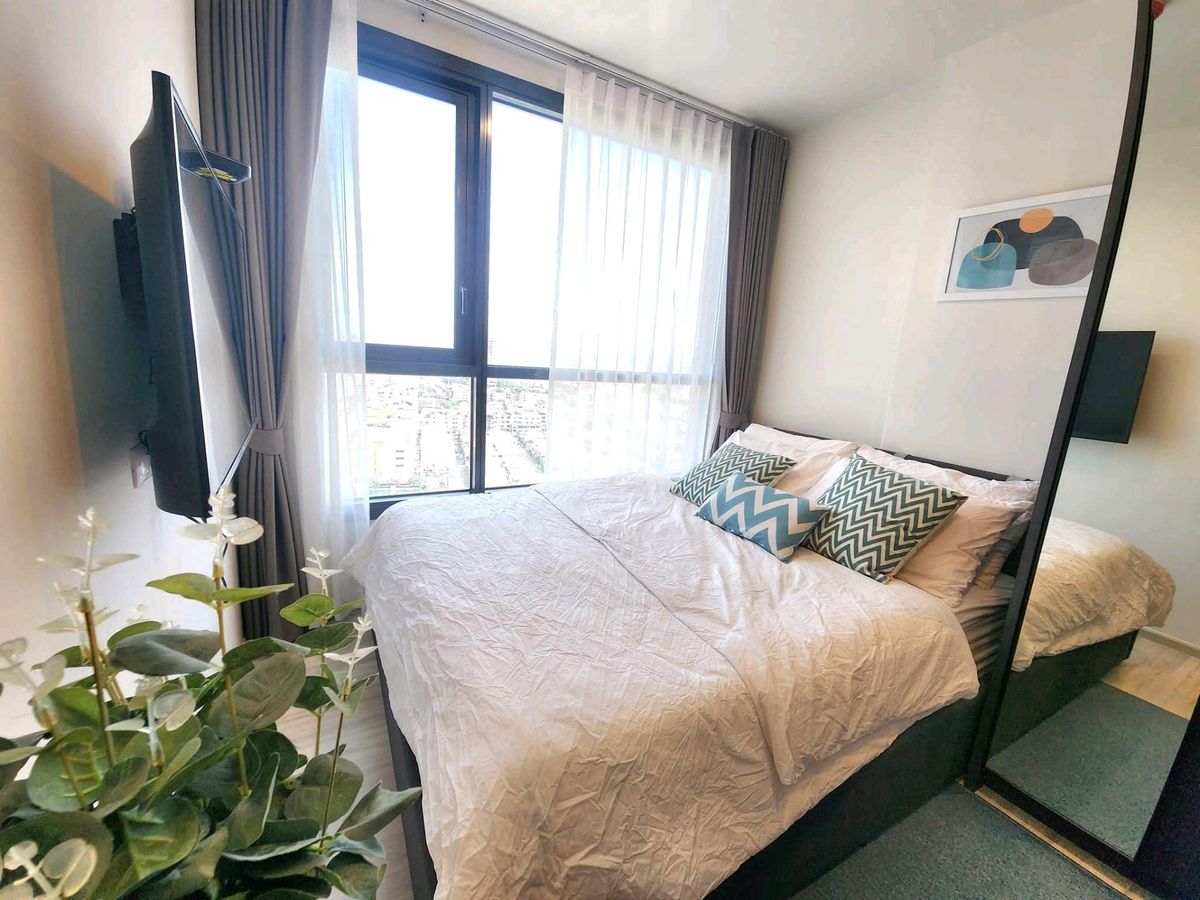 For RentCondoRatchadapisek, Huaikwang, Suttisan : 🔴18,000 ฿ 🔴 𝐗𝐓 𝐗𝐓 𝐇𝐮𝐚𝐢𝐤𝐡𝐰𝐚𝐧𝐠┃ XT Huai Khwang ✅ Near MRT Huai Khwang, happy to serve 🙏 Interested in greeting 𝙇𝙄𝙉𝙀 Mana (answer very quickly): 📱 Property code 6807-0503📱: ID LINE:@bbcondo88