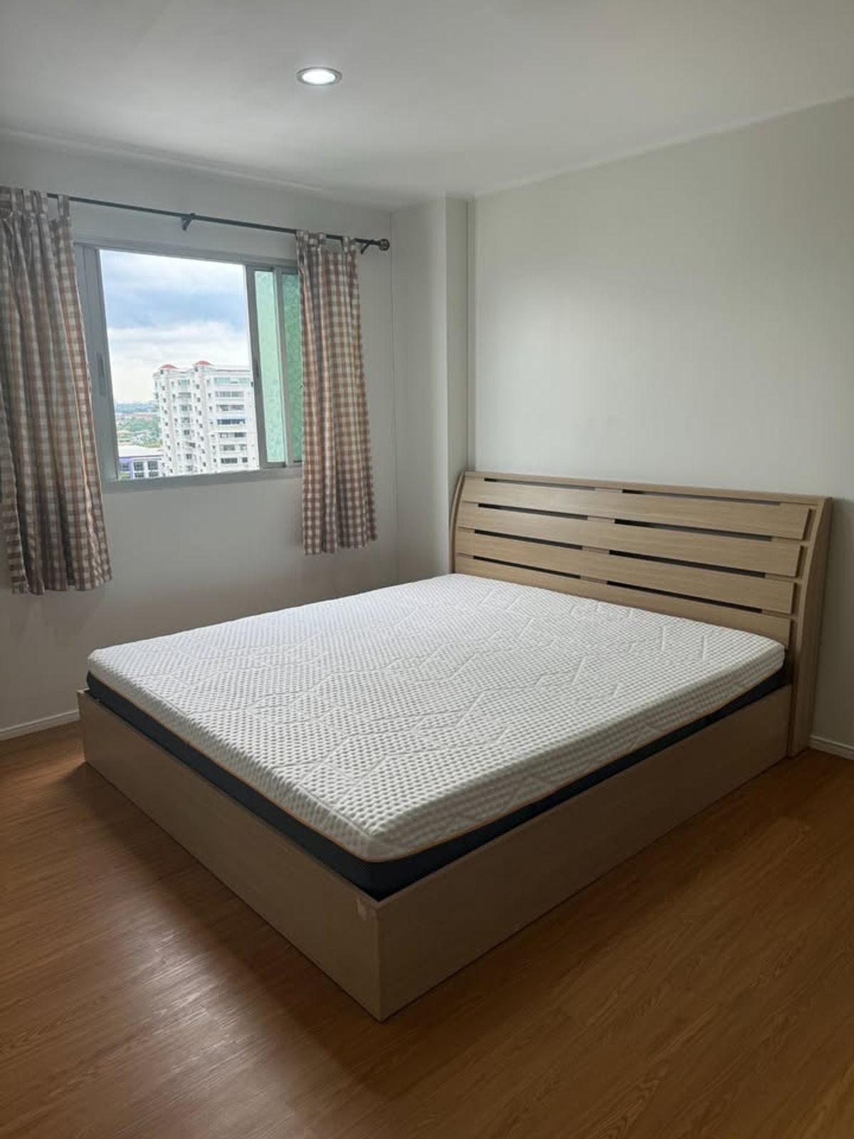 For SaleCondoNawamin, Ramindra : Sell Lumpini Condo Town Ram Inthra-Nawamin, Building D 10 (AM1826)