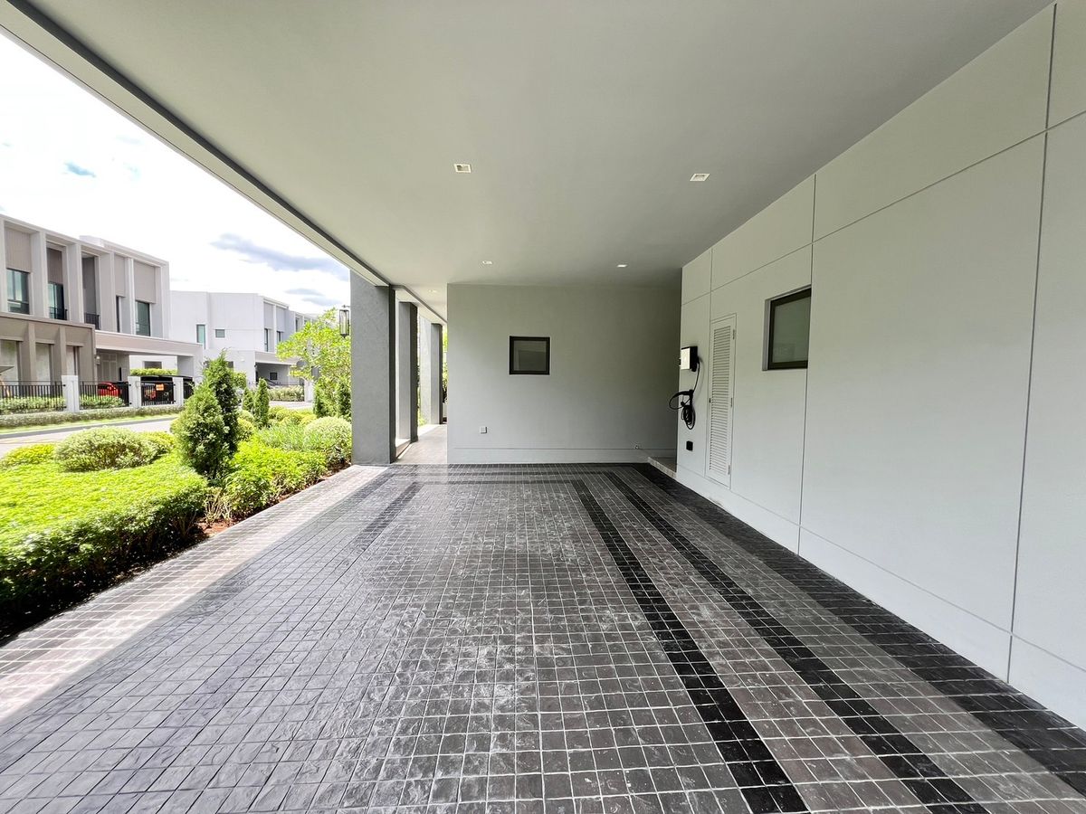 ขายบ้านนวมินทร์ รามอินทรา : 🔥Hot Deal ซื้อตรงโครงการ🔥Bangkok Boulevard Signature รามอินทรา - วัชรพล | บ้านเดี่ยว 2 ชั้น ขนาด 439 ตร.ม. 101.9 ตร.ว. | 4 ห้องนอน 5 ห้องน้ำ 4 ที่จอด เริ่ม 25.9 MB ติดต่อนัดชม Tel.0922635410 (เอิร์ธ)