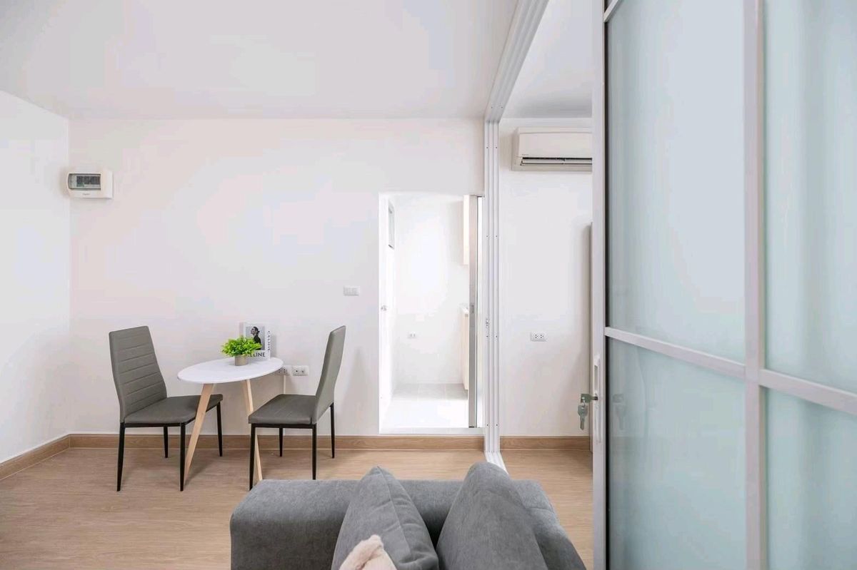 ขายคอนโดเสรีไทย-นิด้า : 🚨 ของใหม่ป้ายแดง! กลิ่นเฟอร์ยังหอมอยู่เลย 🛋เข้าอยู่ได้ทันที ไม่ต้องรอซ่อม ไม่ต้องรอแต่ง 🎯 พร้อมอยู่100% 👉💎 ดีคอนโด รามคำแหง 64 (D Condo Ramkhamhaeng 64)🌳