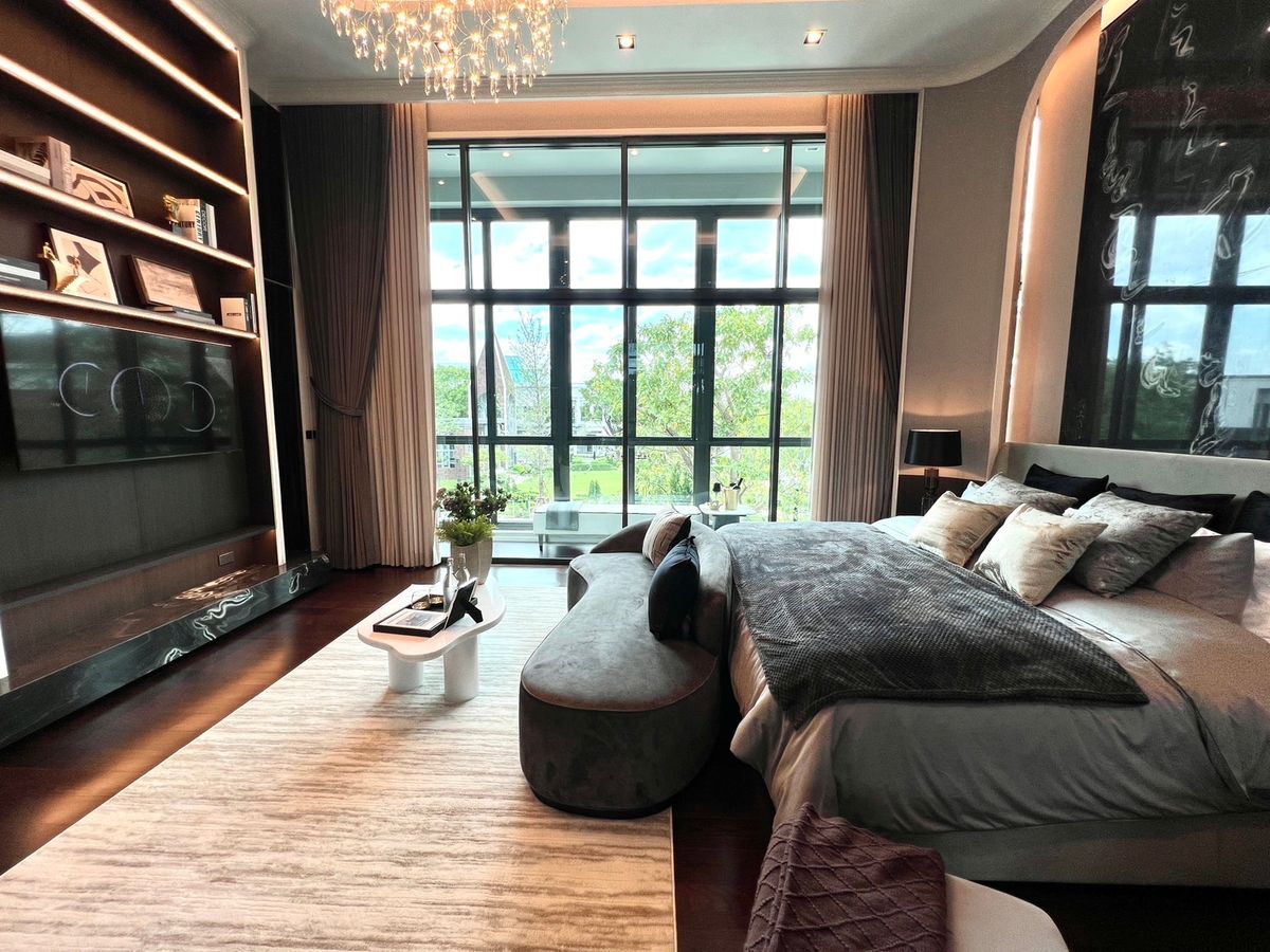 ขายบ้านนวมินทร์ รามอินทรา : 🔥Special price ราคาโปรพิเศษ🔥Bangkok Boulevard Signature รามอินทรา - วัชรพล | บ้านเดี่ยว 2 ชั้น ขนาด 516 ตร.ม. 125.1 ตร.ว. | 4 ห้องนอน 5 ห้องน้ำ 4 ที่จอด เริ่ม 29.9 MB ติดต่อนัดชม Tel.0922635410 (เอิร์ธ)