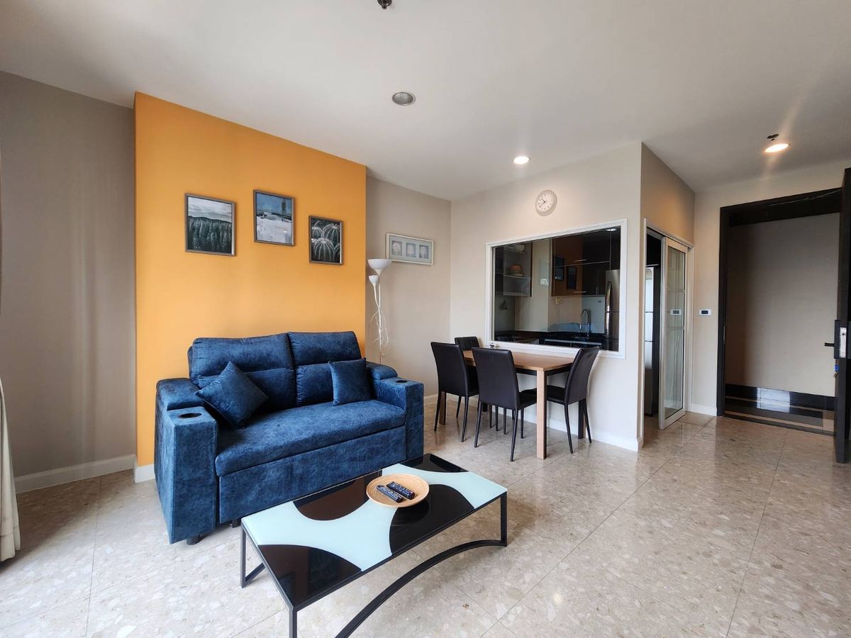 For SaleCondoSukhumvit, Asoke, Thonglor : Hot Deal in Thonglor – Spacious 1 BR Rare Corner Unit, Luxury Meets Location