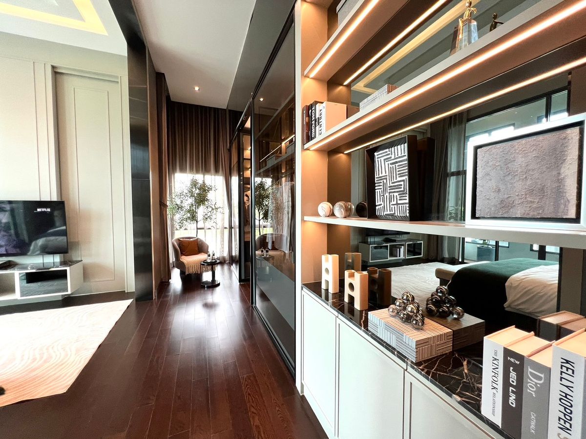 ขายบ้านนวมินทร์ รามอินทรา : 🔥Hot Deal ซื้อตรงโครงการ🔥Bangkok Boulevard Signature รามอินทรา - วัชรพล | บ้านเดี่ยว 2 ชั้น ขนาด 439 ตร.ม. 101.9 ตร.ว. | 4 ห้องนอน 5 ห้องน้ำ 4 ที่จอด เริ่ม 25.9 MB ติดต่อนัดชม Tel.0922635410 (เอิร์ธ)