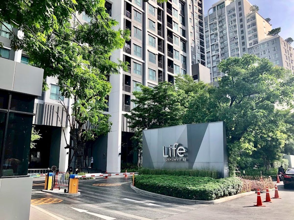 For RentCondoOnnut, Udomsuk : Life Sukhumvit 48 Condo Rental, 15th Floor, 40 square meters, potential location, near BTS Phra Khanong, Expressway and facilities