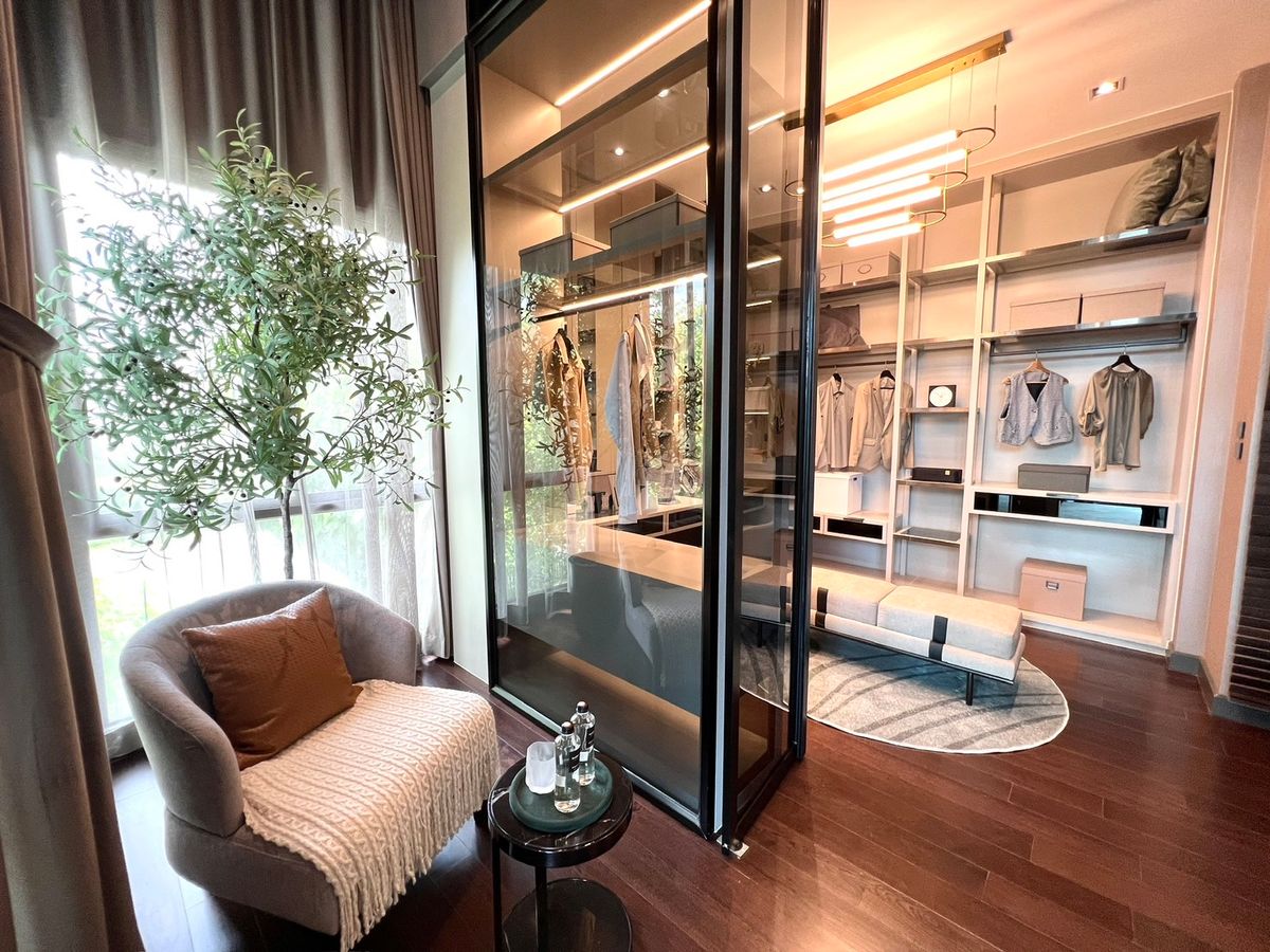 ขายบ้านนวมินทร์ รามอินทรา : 🔥Hot Deal ซื้อตรงโครงการ🔥Bangkok Boulevard Signature รามอินทรา - วัชรพล | บ้านเดี่ยว 2 ชั้น ขนาด 439 ตร.ม. 101.9 ตร.ว. | 4 ห้องนอน 5 ห้องน้ำ 4 ที่จอด เริ่ม 25.9 MB ติดต่อนัดชม Tel.0922635410 (เอิร์ธ)