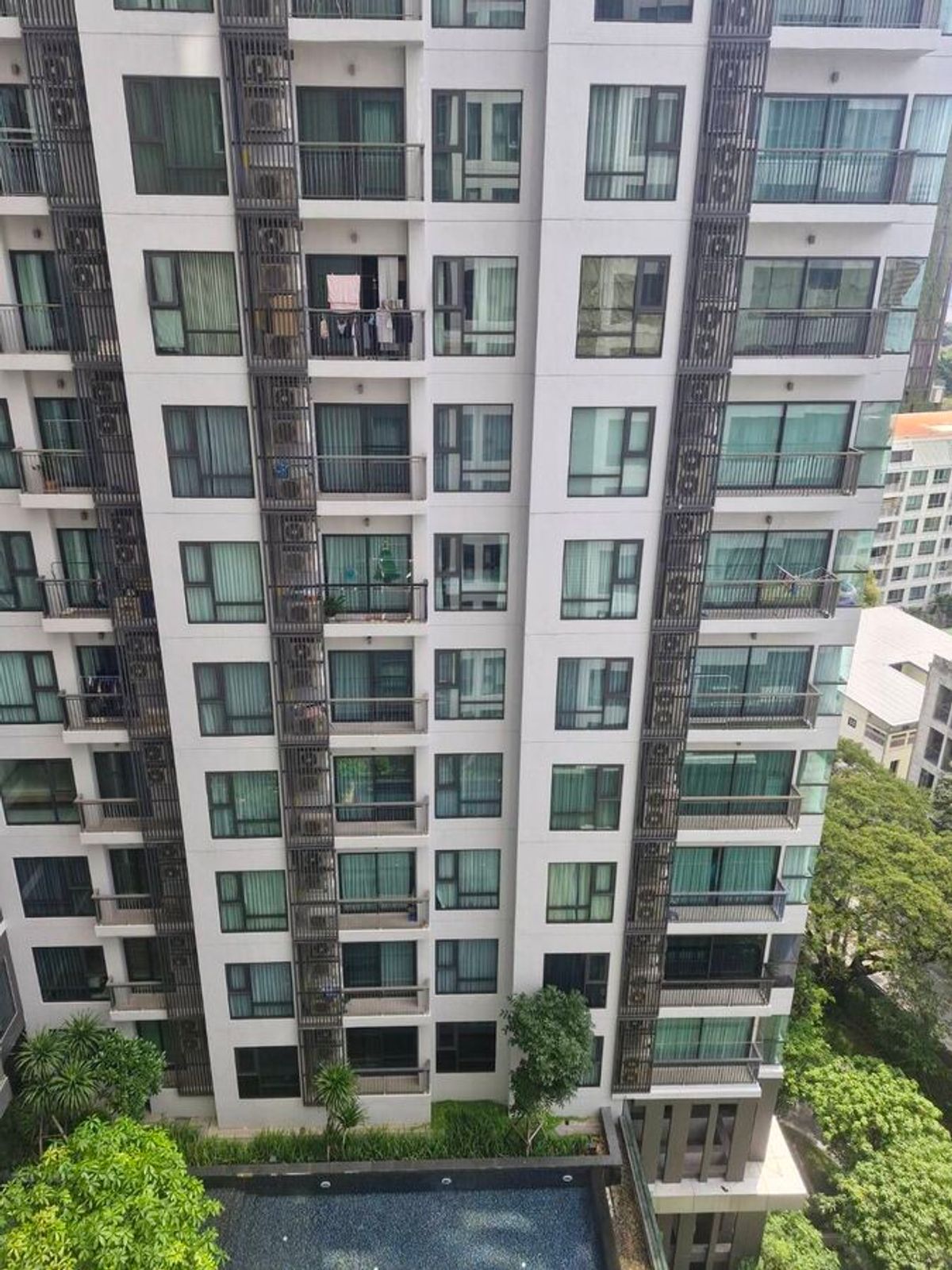 For SaleCondoSukhumvit, Asoke, Thonglor : Urgent sale! Condo Rit, Sukhumvit 36 - 38 Rhythm Sukhumvit 36-38, Pool view, Thonglor - Phra Khanong, near BTS, Thonglor, only 350 meters (ready to go in, complete the rental immediately)