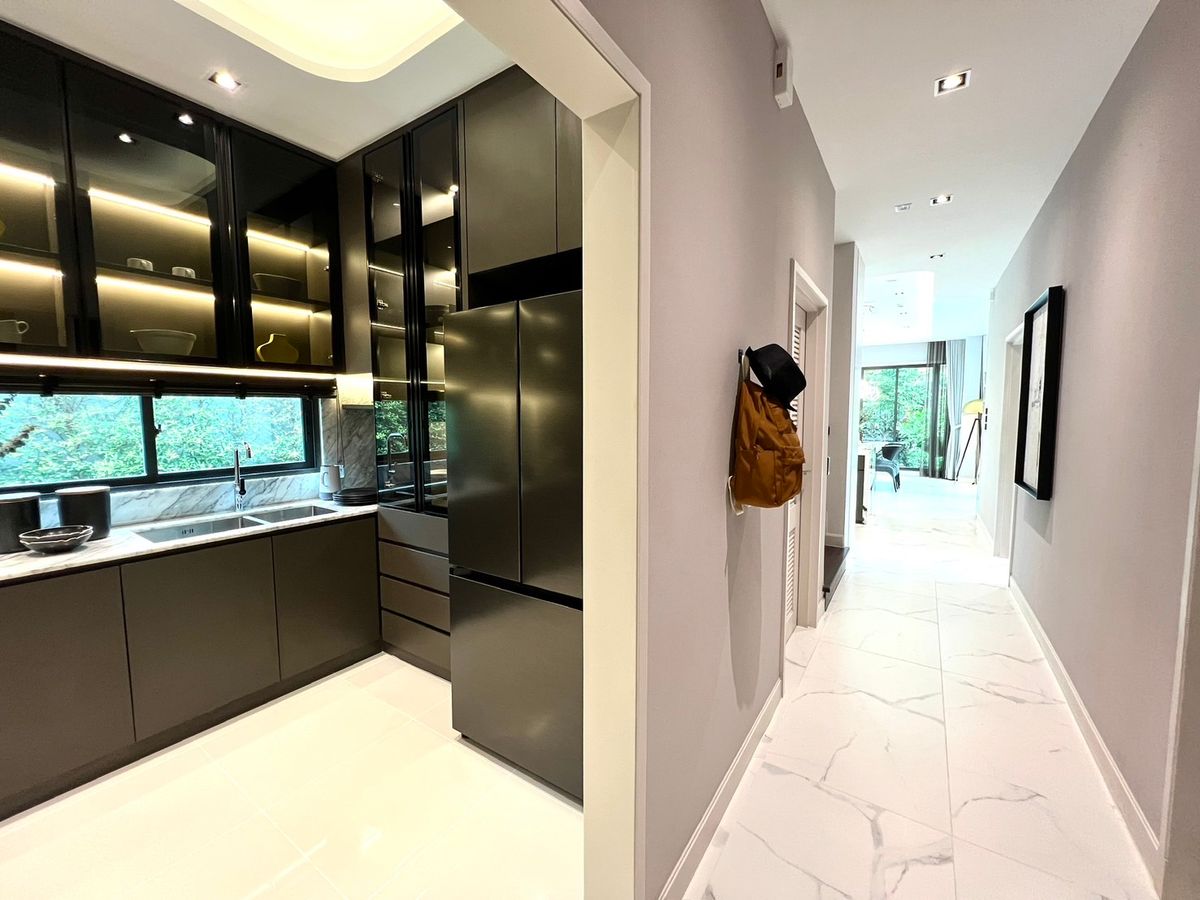 ขายบ้านนวมินทร์ รามอินทรา : 🔥Hot Deal โปรโมชั่นลดโหด🔥Bangkok Boulevard Signature รามอินทรา - วัชรพล | บ้านเดี่ยว 2 ชั้น ขนาด 391 ตร.ม. 87.4 ตร.ว. | 4 ห้องนอน 5 ห้องน้ำ 4 ที่จอด เริ่ม 20 MB ติดต่อนัดชม Tel.0922635410 (เอิร์ธ)