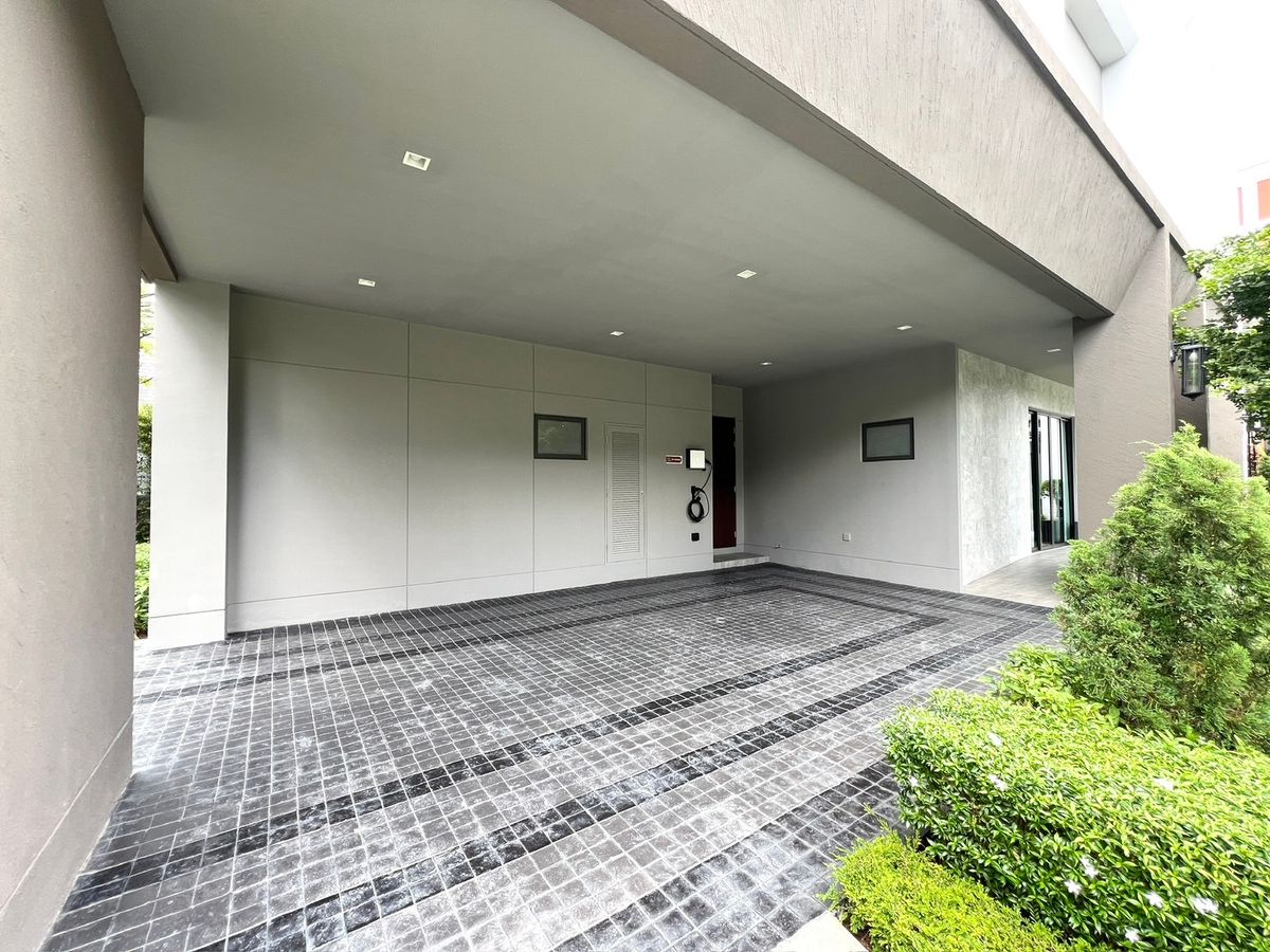 ขายบ้านนวมินทร์ รามอินทรา : 🔥Hot Deal โปรโมชั่นลดโหด🔥Bangkok Boulevard Signature รามอินทรา - วัชรพล | บ้านเดี่ยว 2 ชั้น ขนาด 391 ตร.ม. 87.4 ตร.ว. | 4 ห้องนอน 5 ห้องน้ำ 4 ที่จอด เริ่ม 20 MB ติดต่อนัดชม Tel.0922635410 (เอิร์ธ)