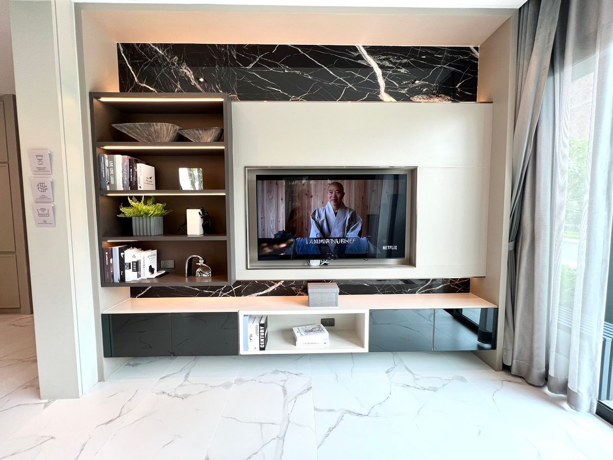 ขายบ้านนวมินทร์ รามอินทรา : 🔥Hot Deal ซื้อตรงโครงการ🔥Bangkok Boulevard Signature รามอินทรา - วัชรพล | บ้านเดี่ยว 2 ชั้น ขนาด 439 ตร.ม. 101.9 ตร.ว. | 4 ห้องนอน 5 ห้องน้ำ 4 ที่จอด เริ่ม 25.9 MB ติดต่อนัดชม Tel.0922635410 (เอิร์ธ)