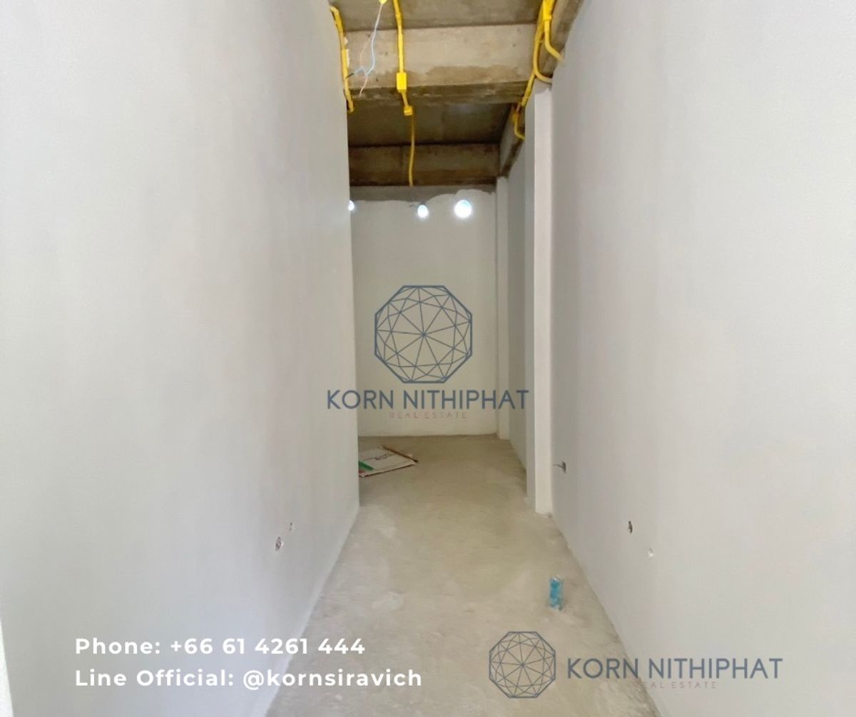 For RentRetail SpaceSukhumvit, Asoke, Thonglor : Rent a shop, 70 sq.m., Asoke, Sukhumvit, Bangkok for easy decoration business, beautiful design, 3 car parking