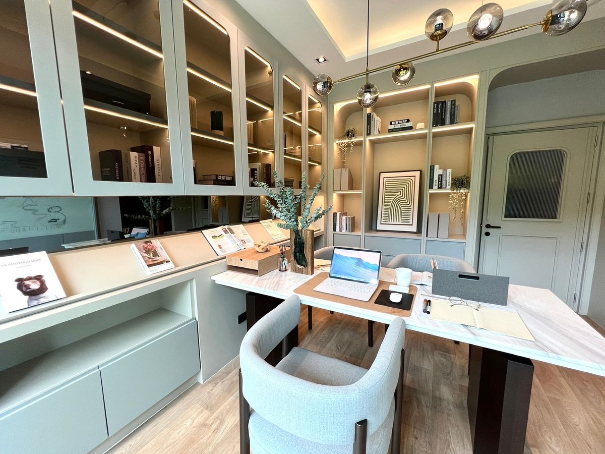 ขายบ้านนวมินทร์ รามอินทรา : 🔥Hot Deal ซื้อตรงโครงการ🔥Bangkok Boulevard Signature รามอินทรา - วัชรพล | บ้านเดี่ยว 2 ชั้น ขนาด 439 ตร.ม. 101.9 ตร.ว. | 4 ห้องนอน 5 ห้องน้ำ 4 ที่จอด เริ่ม 25.9 MB ติดต่อนัดชม Tel.0922635410 (เอิร์ธ)