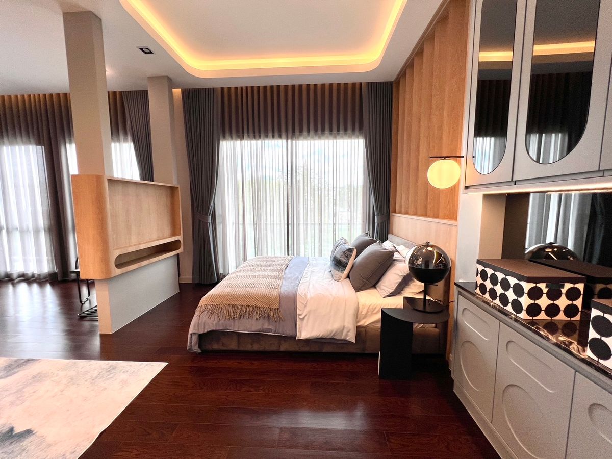 ขายบ้านนวมินทร์ รามอินทรา : 🔥Special price ราคาโปรพิเศษ🔥Bangkok Boulevard Signature รามอินทรา - วัชรพล | บ้านเดี่ยว 2 ชั้น ขนาด 516 ตร.ม. 125.1 ตร.ว. | 4 ห้องนอน 5 ห้องน้ำ 4 ที่จอด เริ่ม 29.9 MB ติดต่อนัดชม Tel.0922635410 (เอิร์ธ)