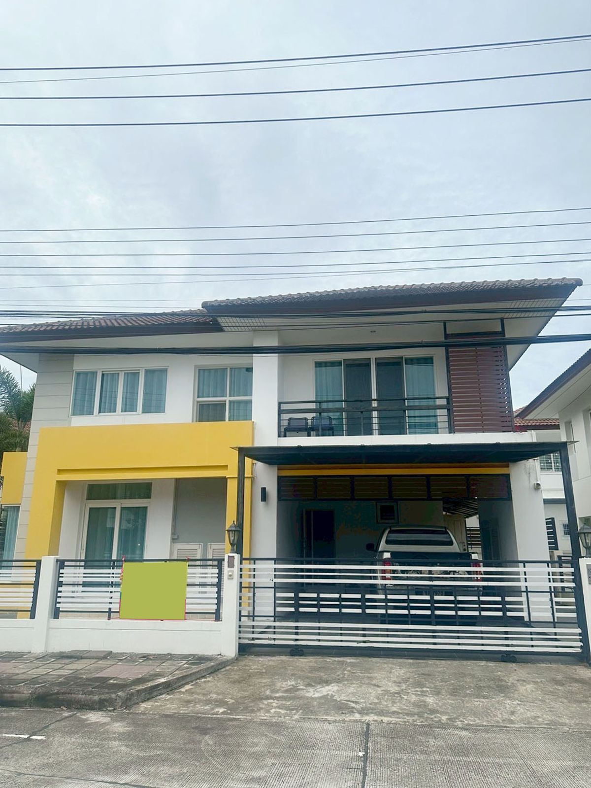 For RentHouseChiang Mai : House in the project for rent 25,000 baht per month. Near Big Mong Chan, only 5 minutes. No.15H746