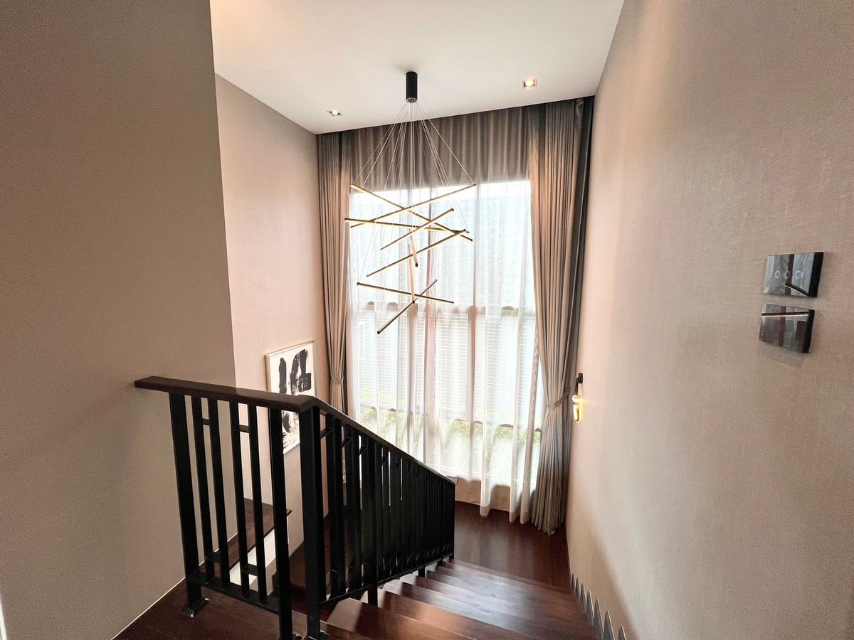 ขายบ้านนวมินทร์ รามอินทรา : 🔥Hot Deal ซื้อตรงโครงการ🔥Bangkok Boulevard Signature รามอินทรา - วัชรพล | บ้านเดี่ยว 2 ชั้น ขนาด 439 ตร.ม. 101.9 ตร.ว. | 4 ห้องนอน 5 ห้องน้ำ 4 ที่จอด เริ่ม 25.9 MB ติดต่อนัดชม Tel.0922635410 (เอิร์ธ)