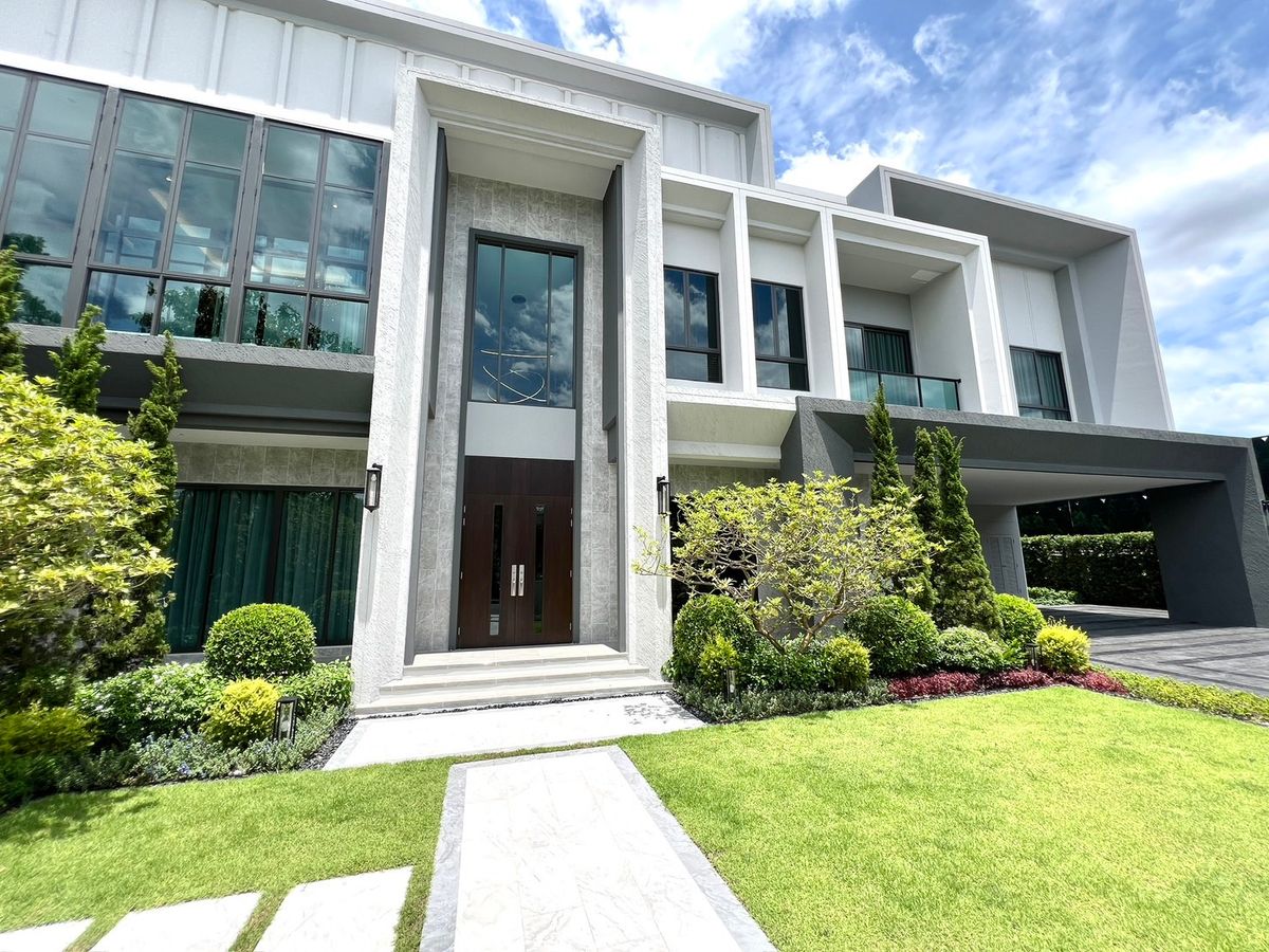 ขายบ้านนวมินทร์ รามอินทรา : 🔥Special price ราคาโปรพิเศษ🔥Bangkok Boulevard Signature รามอินทรา - วัชรพล | บ้านเดี่ยว 2 ชั้น ขนาด 516 ตร.ม. 125.1 ตร.ว. | 4 ห้องนอน 5 ห้องน้ำ 4 ที่จอด เริ่ม 29.9 MB ติดต่อนัดชม Tel.0922635410 (เอิร์ธ)