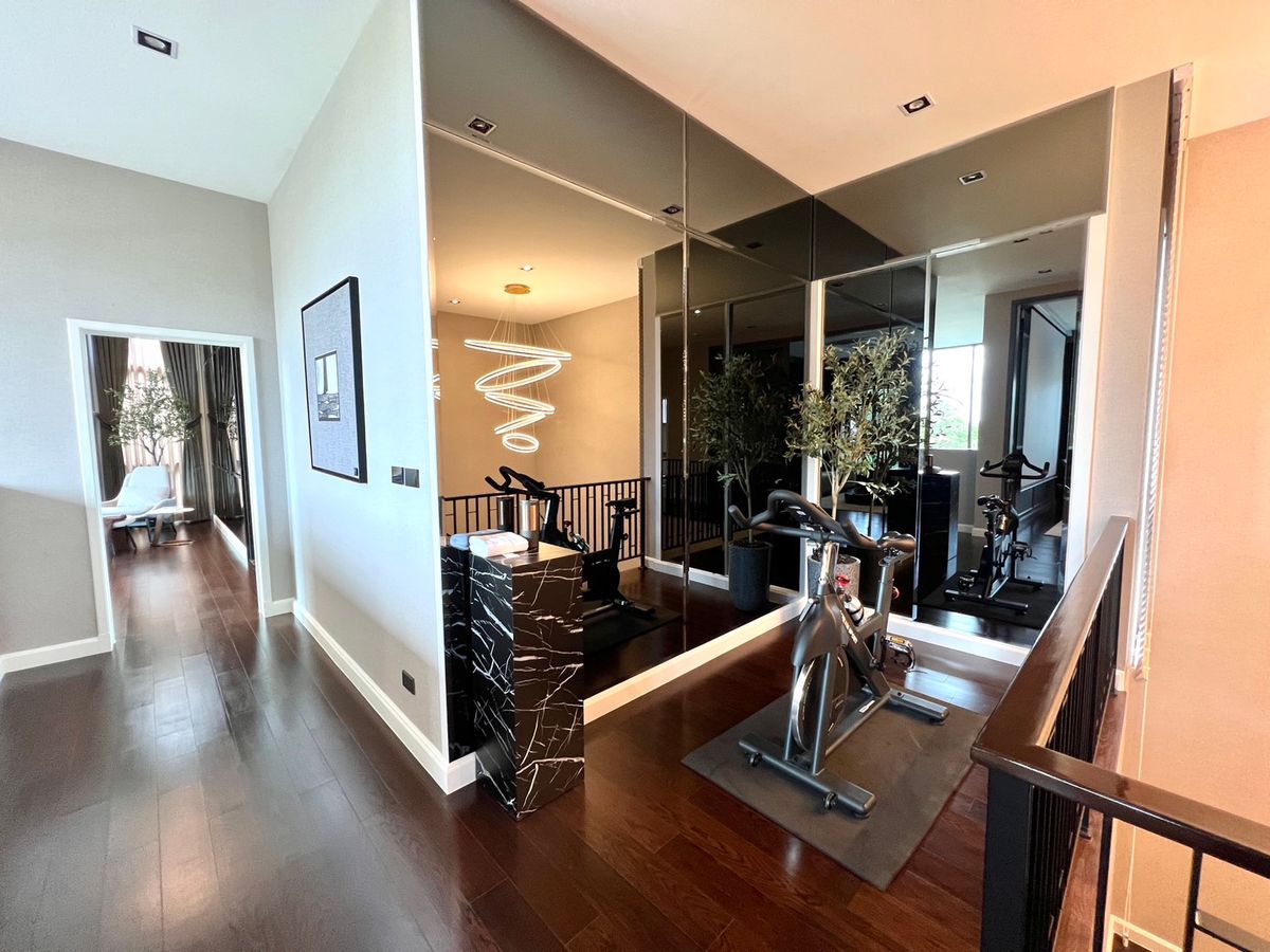 ขายบ้านนวมินทร์ รามอินทรา : 🔥Special price ราคาโปรพิเศษ🔥Bangkok Boulevard Signature รามอินทรา - วัชรพล | บ้านเดี่ยว 2 ชั้น ขนาด 516 ตร.ม. 125.1 ตร.ว. | 4 ห้องนอน 5 ห้องน้ำ 4 ที่จอด เริ่ม 29.9 MB ติดต่อนัดชม Tel.0922635410 (เอิร์ธ)