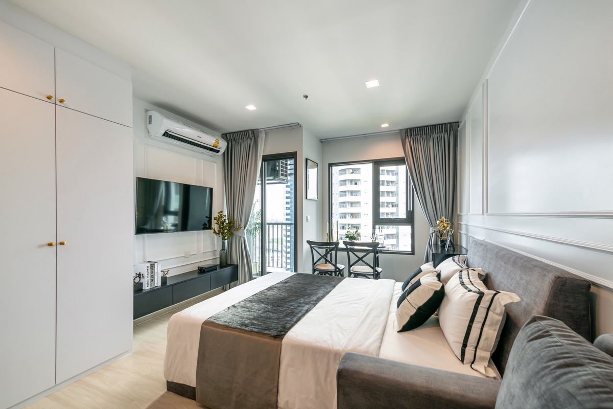 For RentCondoWitthayu, Chidlom, Langsuan, Ploenchit : Condo for Rent Life One Wireless 	