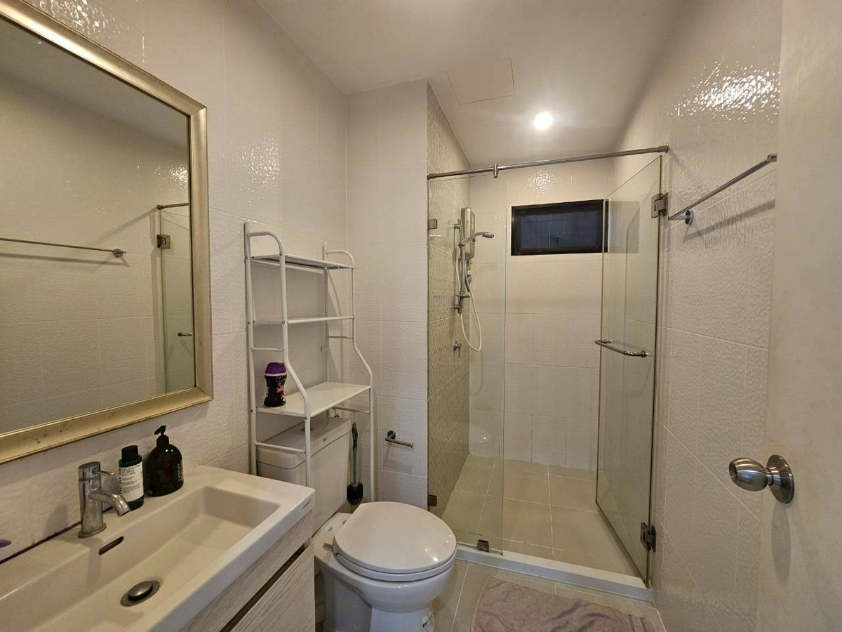 ให้เช่าคอนโดปิ่นเกล้า จรัญสนิทวงศ์ : ออฟฟิศลอยฟ้า! 2 นอน ห้องมุม ชั้น 23 วิวสวย ลำโพง Bluetooth ที่ธนา แอสโทเรีย