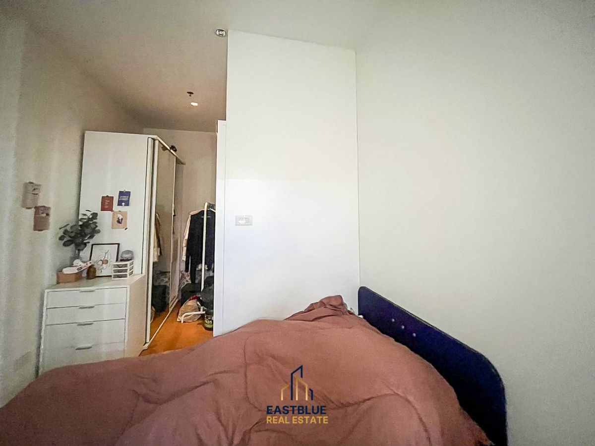 ขายคอนโดราชเทวี พญาไท : ขายด่วน! เจ้าของรีบมาก ห้องเพิ่งถ่ายอัพเดตสด ๆ ร้อน ๆ ค่า เจ้าของแบ่งเป็น 2 นอน หากใครไม่ชอบสามารถเอาออกได้นะคะ เป็นผนังเบา ขอคนอยากได้จริงราคาคุยได้ค่ะ  ชั้นไม่สูงมาก วิวสระด้วย หายากแล้ว สนใจติดต่อเซลล์ประจำโครงการ 0876358339 