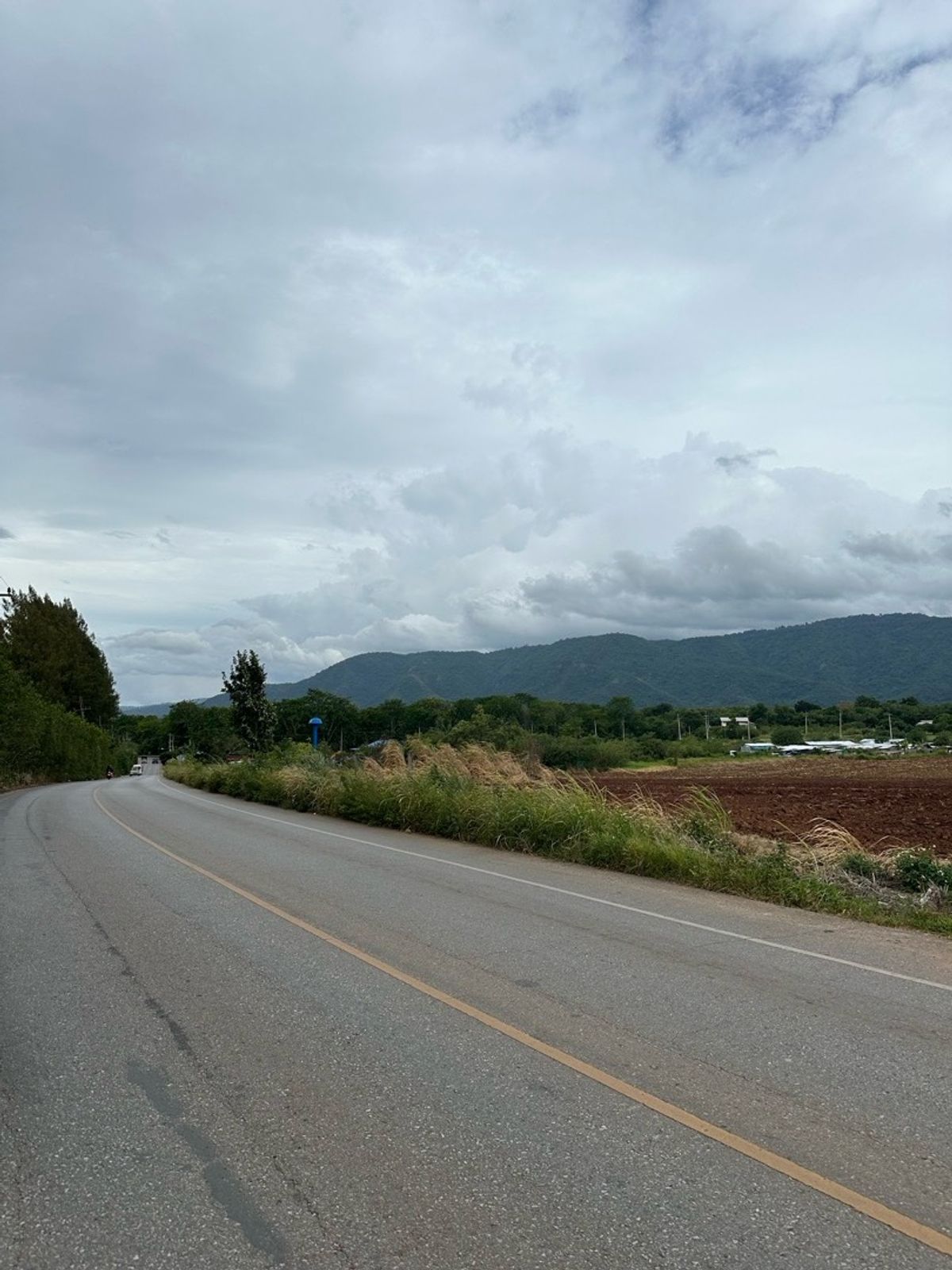 For SaleLandPak Chong KhaoYai : Land for sale 64 rai, next to the main road, near the line, 3052 pages, 300+ meters wide !!