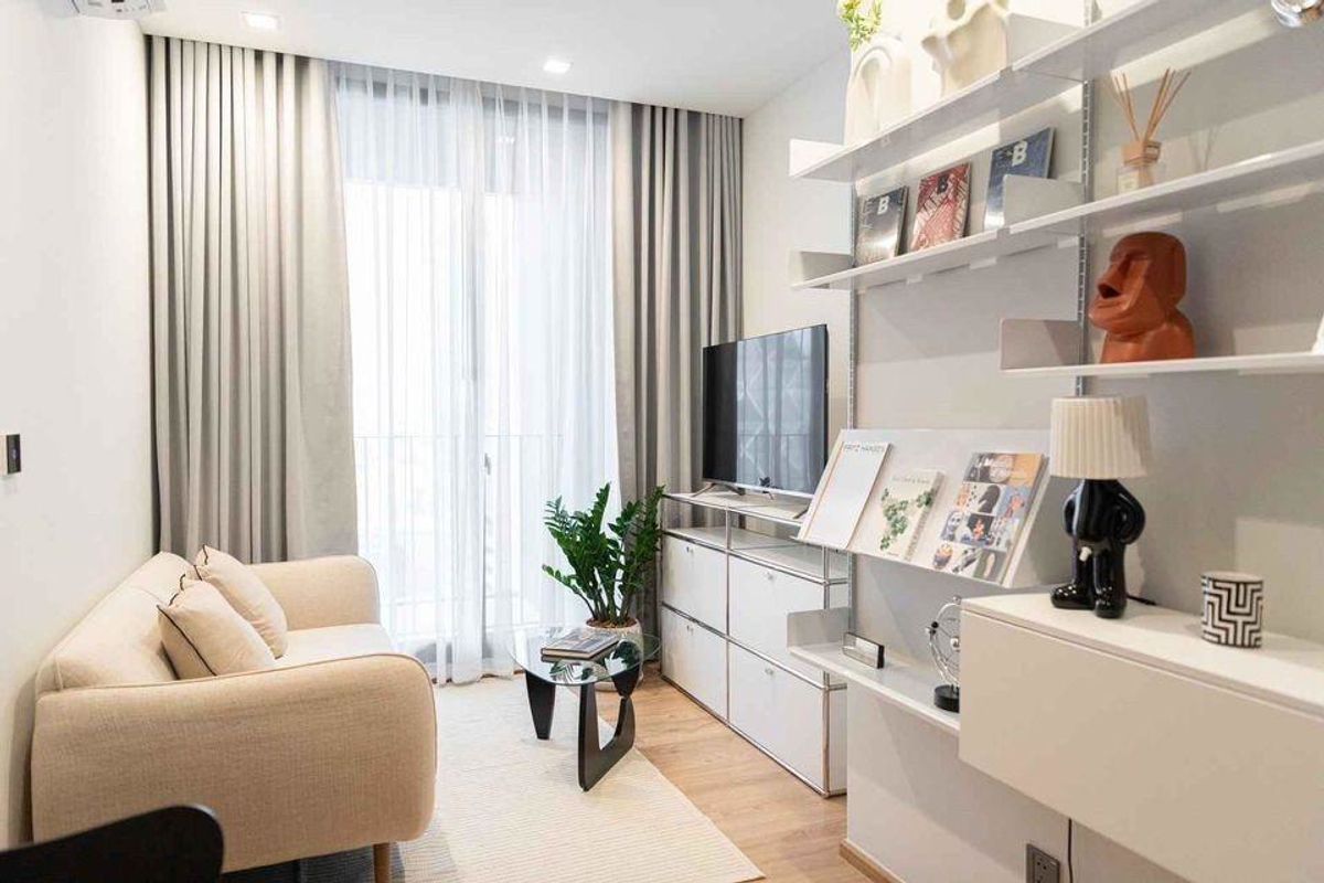 ให้เช่าคอนโดอารีย์ อนุสาวรีย์ : Rent Noble Around Ari 1 bedroom 1 bathroom 35 Sqm. ห้องสวย ตกเเต่งครบ พร้อมอยู่ ติด BTS อารีย์
