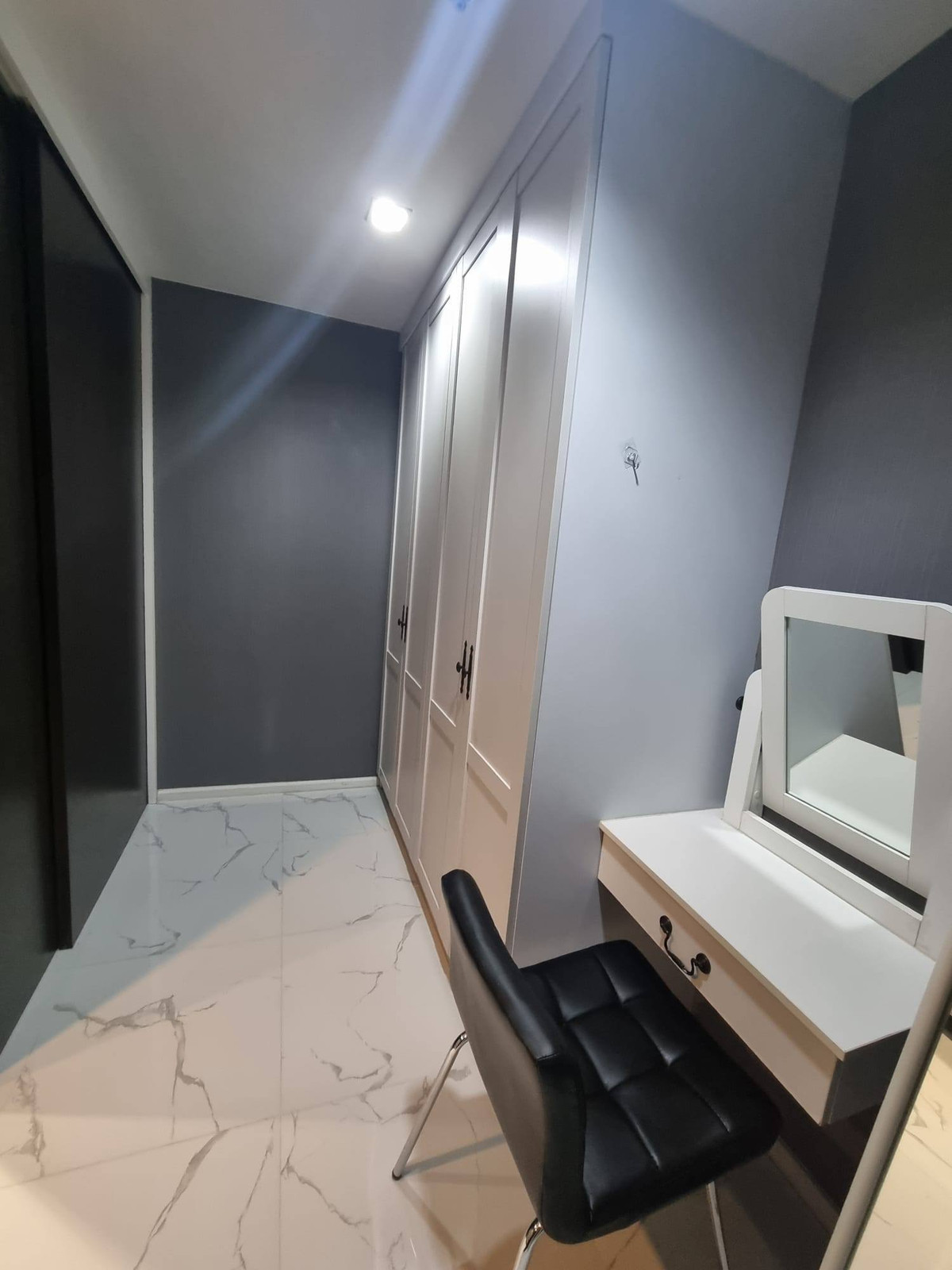 ให้เช่าคอนโดบางนา แบริ่ง ลาซาล : ให้เช่า 1ห้องนอนใหญ่ 45ตรม.  Knightsbridge Bearing สุขุมวิท 107 ชั้น21 วิวสวย พร้อมอยู่