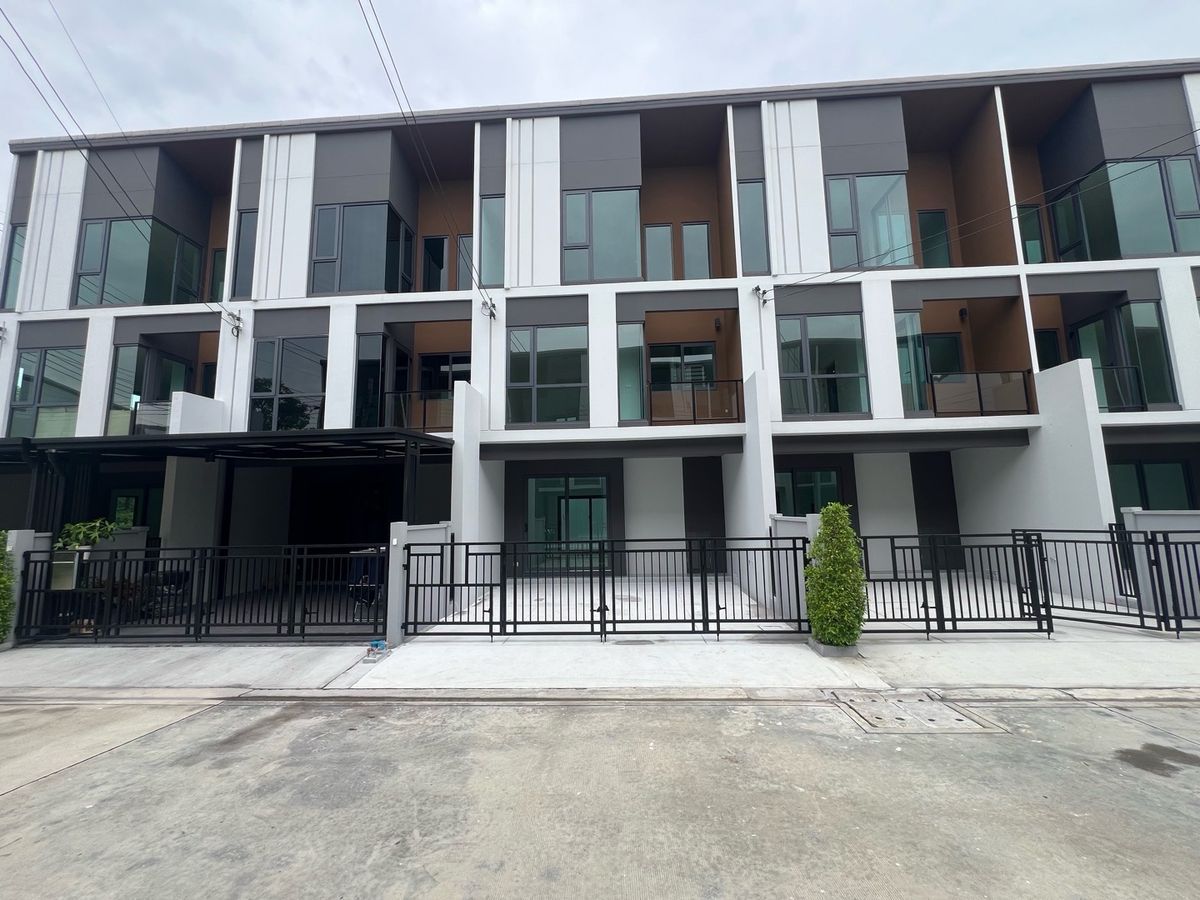 For RentTownhomeChaengwatana, Muangthong : 3-story townhome decorated beautifully for rent in Pak Kred-Nonthaburi, near Big G Food Place, Tha Iti, only 1.7 km.