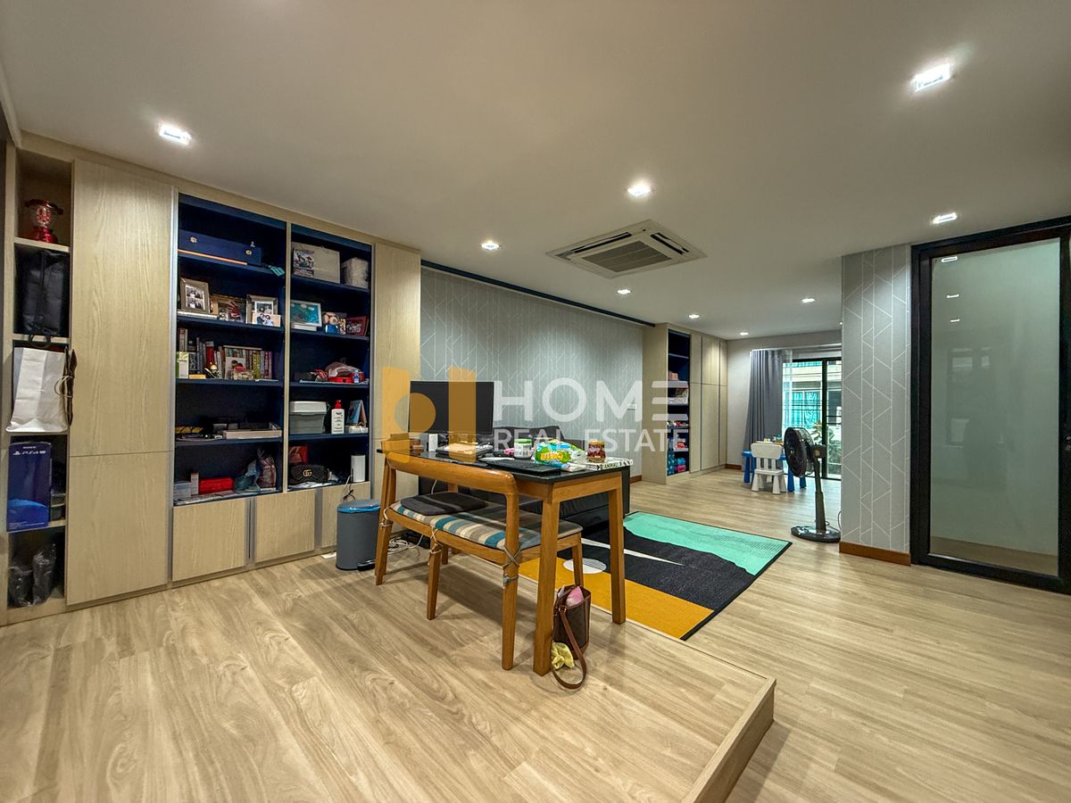 For SaleTownhomePattanakan, Srinakarin : Nobble Cubar Phatthanakan / 1 Bedroom (Sell), Noble Cube Patanakarn / 1 Bedroom (For Sale) Palm891