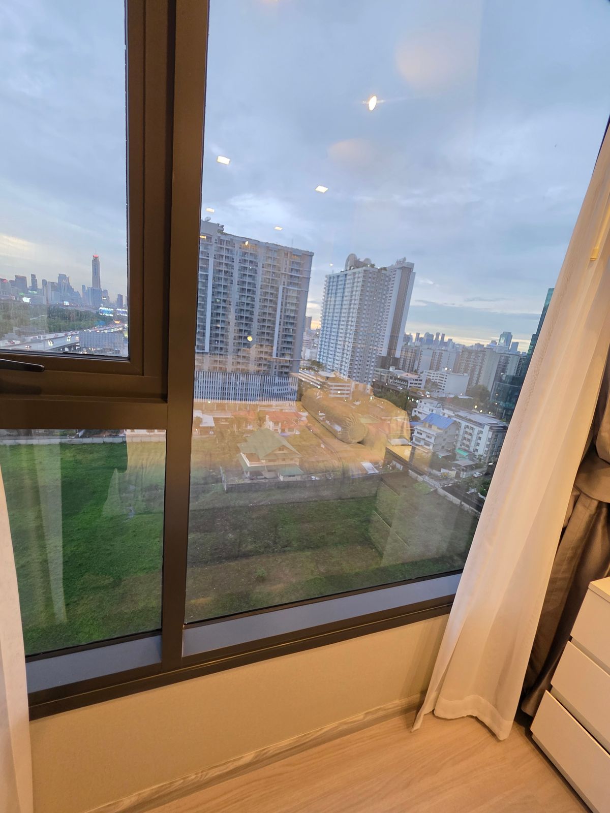 For RentCondoRama9, Petchburi, RCA : Life Asoke Hype for rent, 23,000 baht [PNr250803]