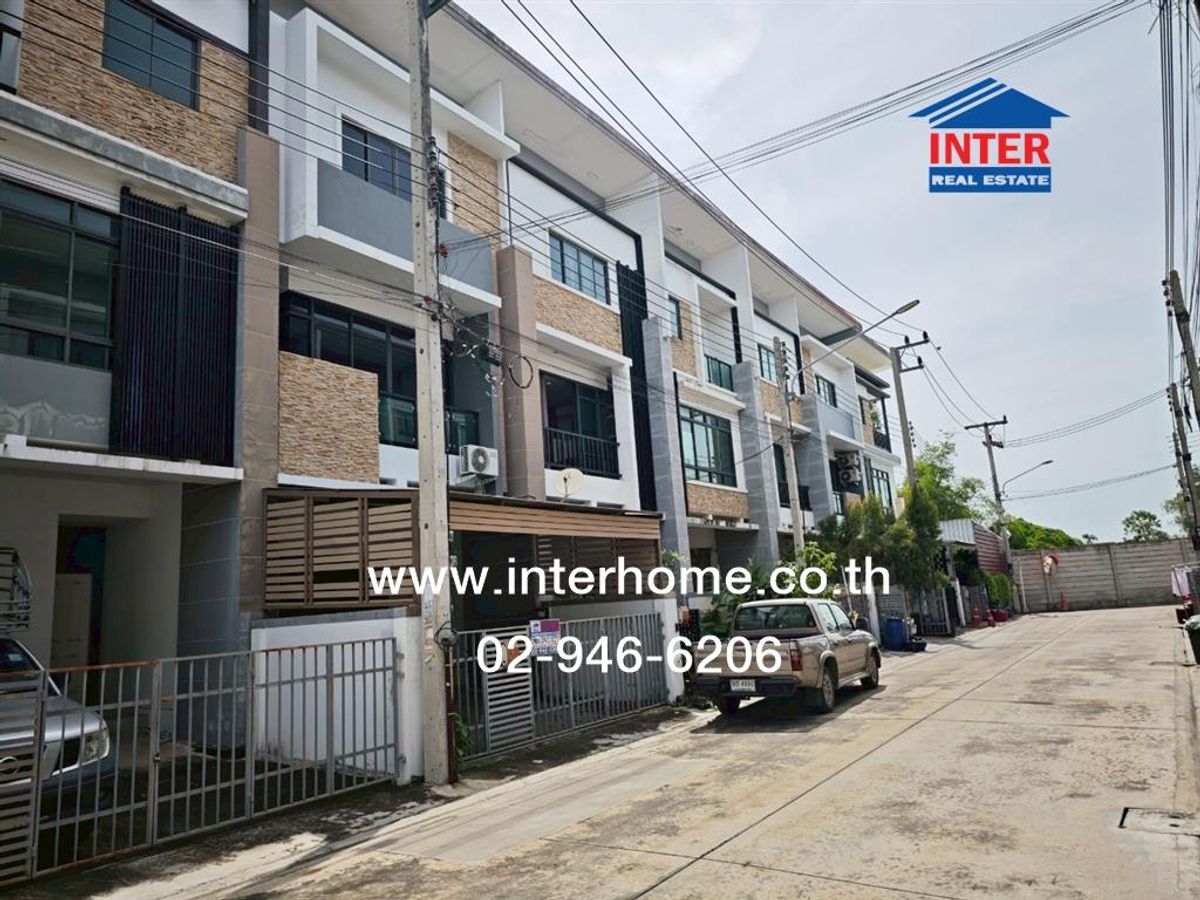ขายทาวน์โฮมปทุมธานี รังสิต ธรรมศาสตร์ : ทาวน์โฮม 2 ชั้น 22 ตร.ว. หมู่บ้านลิฟวิ่ง เรสซิเดนซ์ รังสิต – ราชพฤกษ์ ถนนหมายเลข345 ถนนเลียบคลองรังสิต เมืองปทุมธานี ปทุมธานี