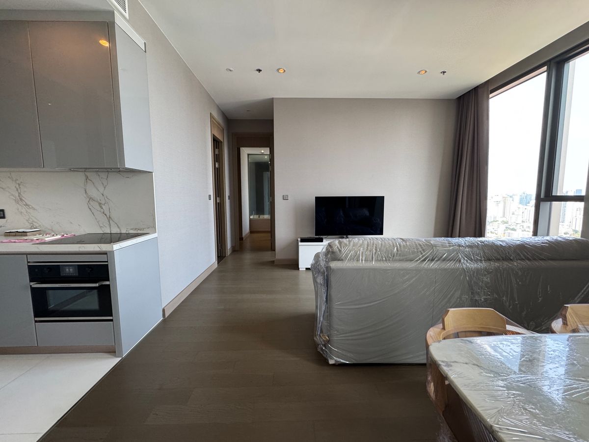 ให้เช่าคอนโดพระราม 9 เพชรบุรีตัดใหม่ RCA : หรูหราใจกลางอโศก! The Esse Singha Complex 2 ห้องนอน 77 ตร.ม.