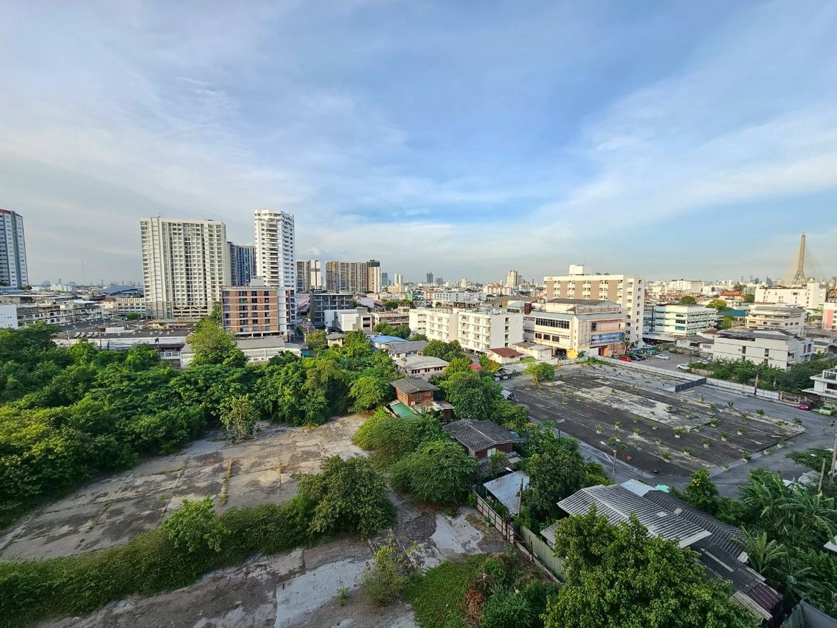 ให้เช่าคอนโดปิ่นเกล้า จรัญสนิทวงศ์ : วางฝันได้ตามใจที่โต๊ะเขียนหนังสือพับได้ เดินทางไปมธสะดวก คอนโด Plum Condo Pinklao Station