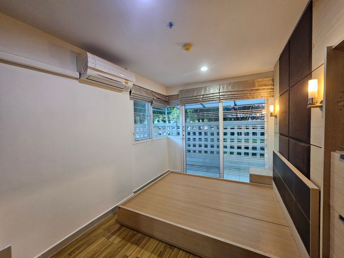 For SaleCondoThaphra, Talat Phlu, Wutthakat : Area 74 sqm, near BTS Wutthakat, only 4 kilometers Metro Park Sathorn Phase 2/1