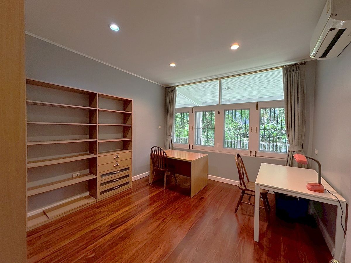 ให้เช่าบ้านราชเทวี พญาไท : บ้านเดี่ยวสไตล์โคโลเนียล พร้อมสวนขนาดใหญ่ใจกลางเมือง ให้เช่า ใกล้ BTS อนุสาวรีย์ ** NO CO-AGENT ** 