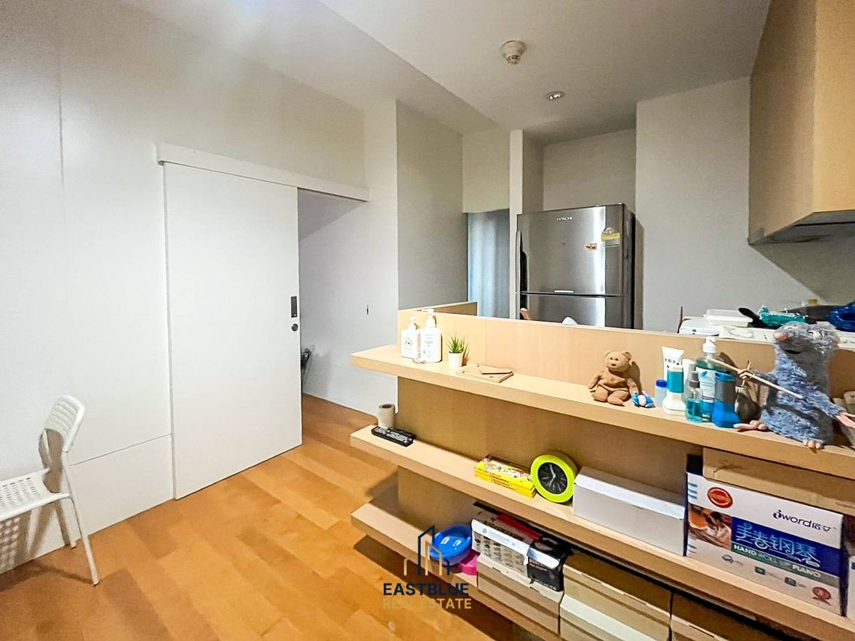 ขายคอนโดราชเทวี พญาไท : ขายด่วน! เจ้าของรีบมาก ห้องเพิ่งถ่ายอัพเดตสด ๆ ร้อน ๆ ค่า เจ้าของแบ่งเป็น 2 นอน หากใครไม่ชอบสามารถเอาออกได้นะคะ เป็นผนังเบา ขอคนอยากได้จริงราคาคุยได้ค่ะ  ชั้นไม่สูงมาก วิวสระด้วย หายากแล้ว สนใจติดต่อเซลล์ประจำโครงการ 0876358339 