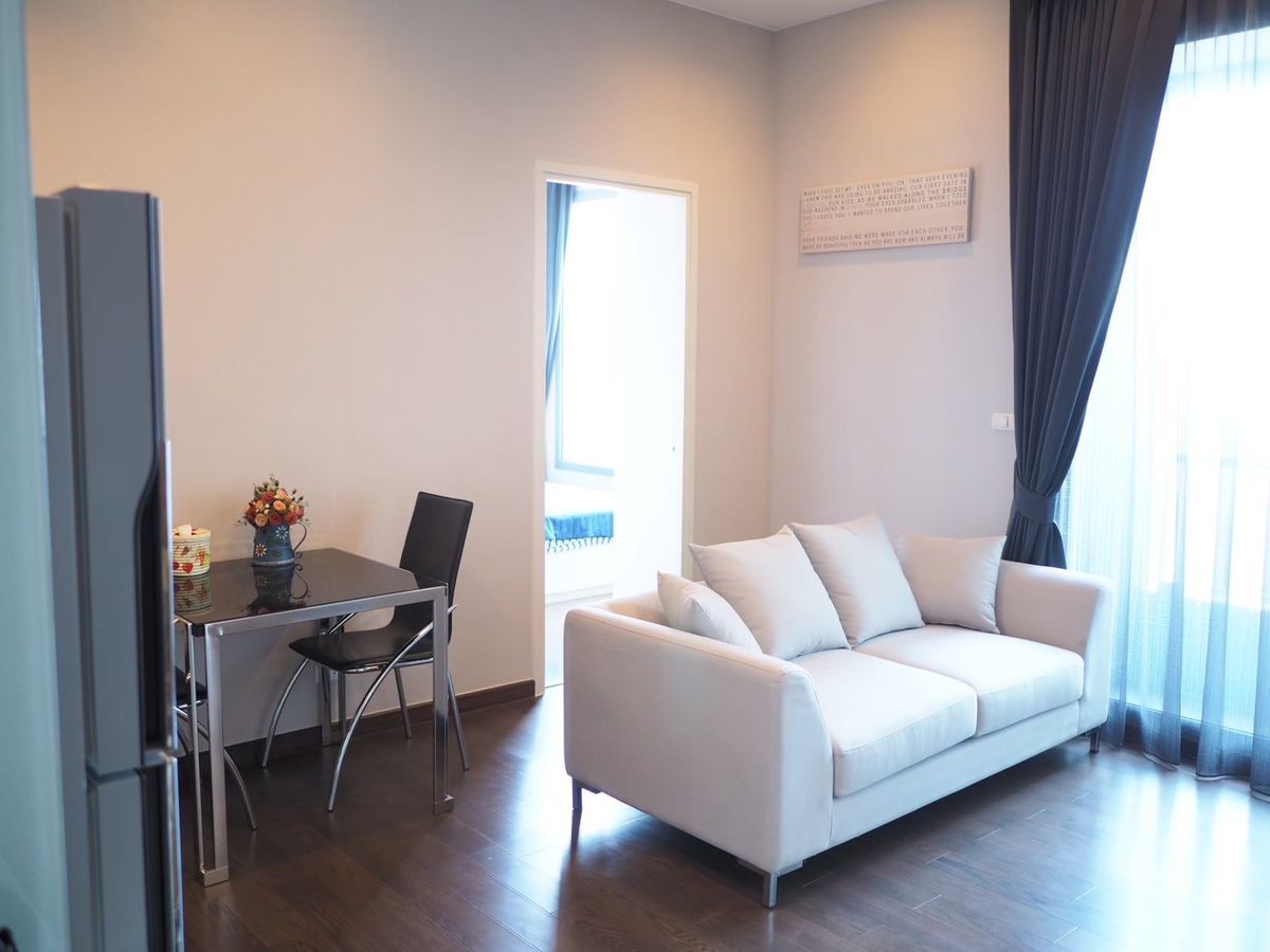ให้เช่าคอนโดพระราม 9 เพชรบุรีตัดใหม่ RCA : FOR RENT | 2B1B  ห้องใหญ่ 50 ตร.ม. ชั้นสูง 20+ เฟอร์ครบพร้อมเข้าอยู่ 