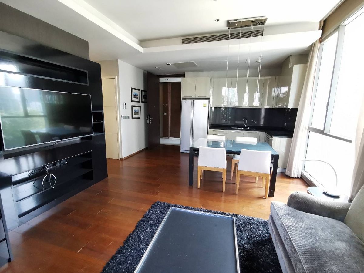 ให้เช่าคอนโดสุขุมวิท อโศก ทองหล่อ : Quattro Thonglor soi 4: 2bed 2bath 80sqm  60,000/mth. Am: 0656199198