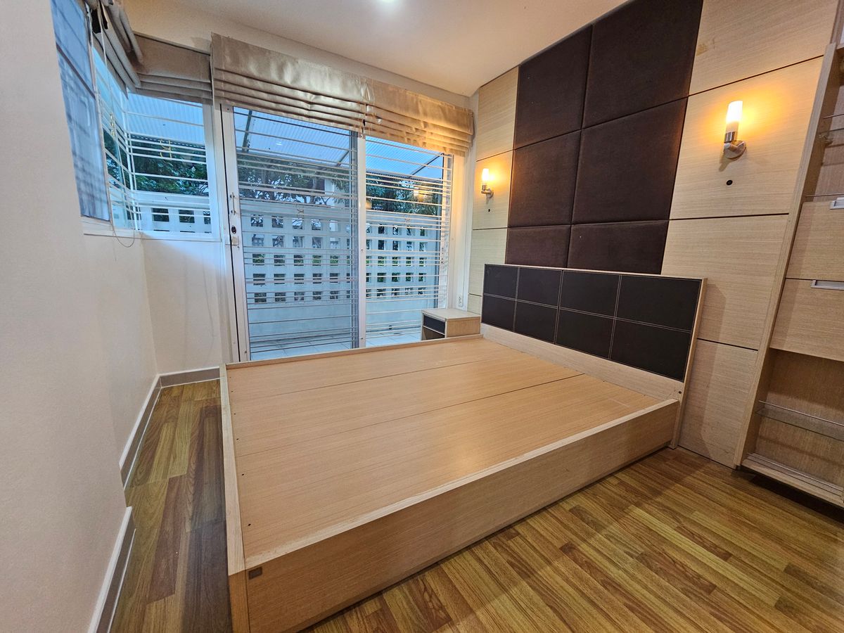 For SaleCondoThaphra, Talat Phlu, Wutthakat : Area 74 sqm, near BTS Wutthakat, only 4 kilometers Metro Park Sathorn Phase 2/1