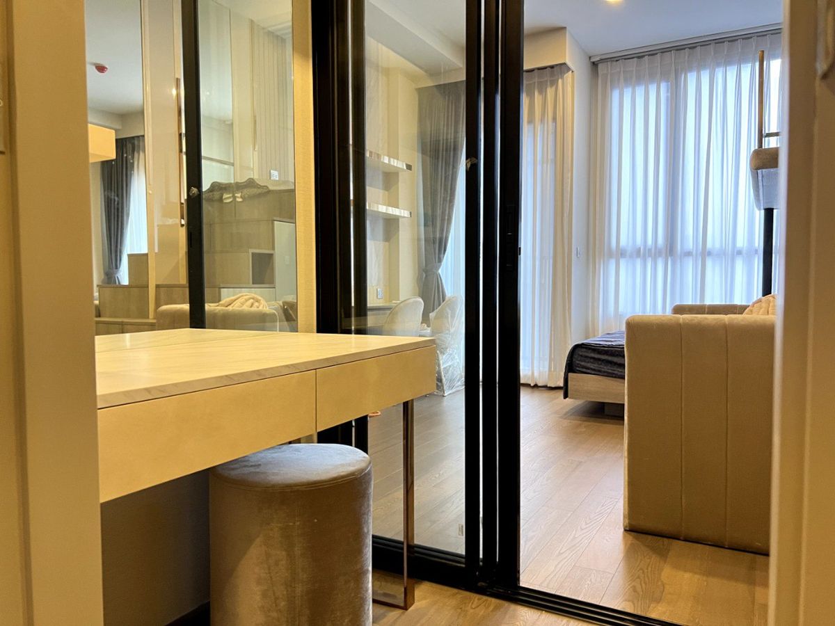 For RentCondoRatchathewi,Phayathai : Park Origin Phayathai【𝐑𝐄𝐍𝐓】🔥Cool modern design, open space, fully furnished🔥  Contact Line ID: @hacondo