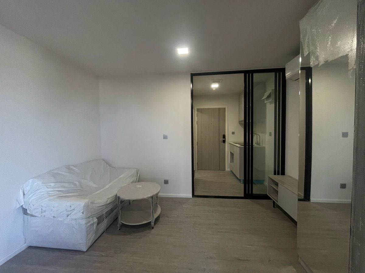 For RentCondoBangna, Bearing, Lasalle : Condo for rent atmoz Tropical Bangna furniture and electrical appliances. Room size: 24 sqm. Building/Building: A Floor: 4 Price: 8,500 baht. Nearby. Nearby: Yellow Line