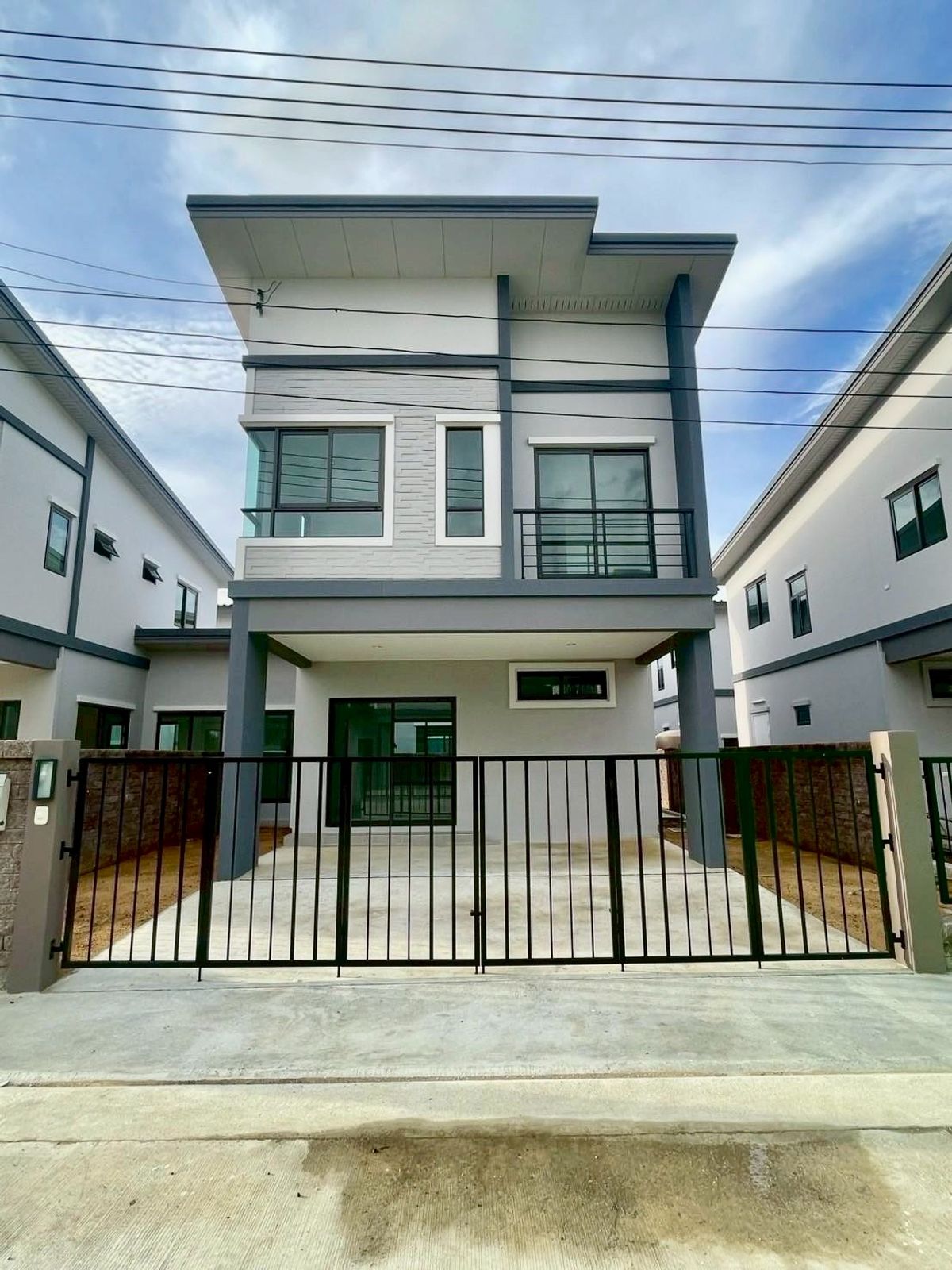 For RentHouseMahachai Samut Sakhon : 2 storey detached house for rent, The PLANT-Mahachai Road (Rama 2-Phutthasakorn), area 35.5 square wah, 3 bedrooms, Nadi Subdistrict, Mueang Samut Sakhon District Samut Sakhon Province