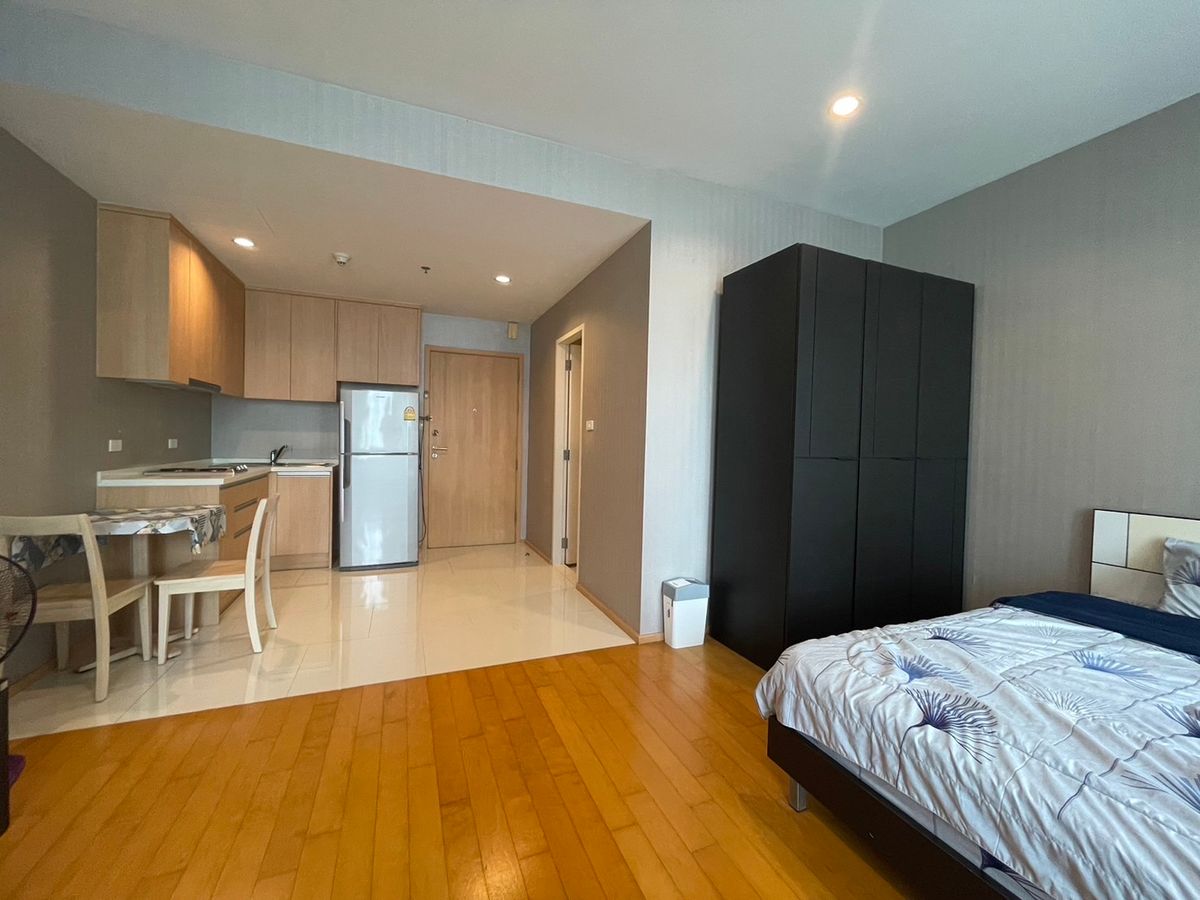 ขายคอนโดราชเทวี พญาไท : ขายด่วน! ห้องตำแหน่งหายาก เลเอาท์ดี ทิศเหนือไม่ร้อนค่า วิวโปร่ง ชั้นไม่สูงมากด้วย สบายใจได้เลย ห้องพร้อมอยู่ เพิ่งรีโนเวทเสร็จค่า สนใจติดต่อเซลล์ประจำโครงการ 0876358339 